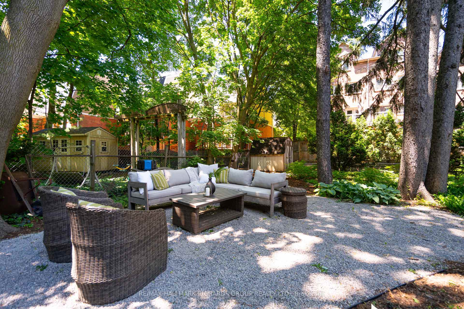 10 Springbank Avenue