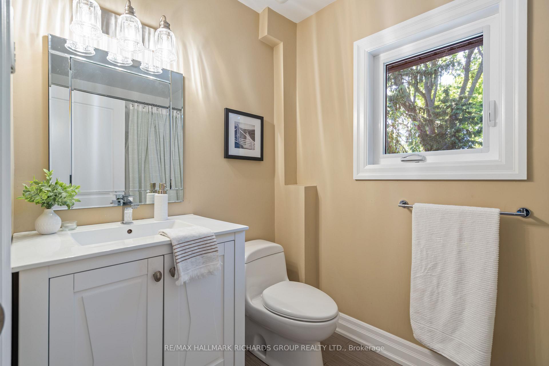 10 Springbank Avenue