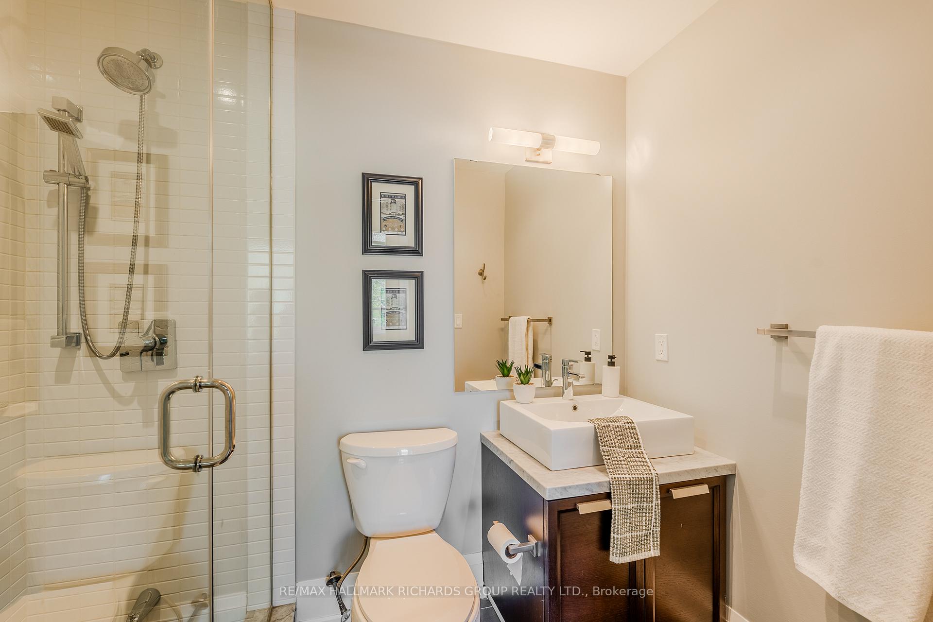 2 Bellefair Avenue TH5, Toronto Unit: TH5