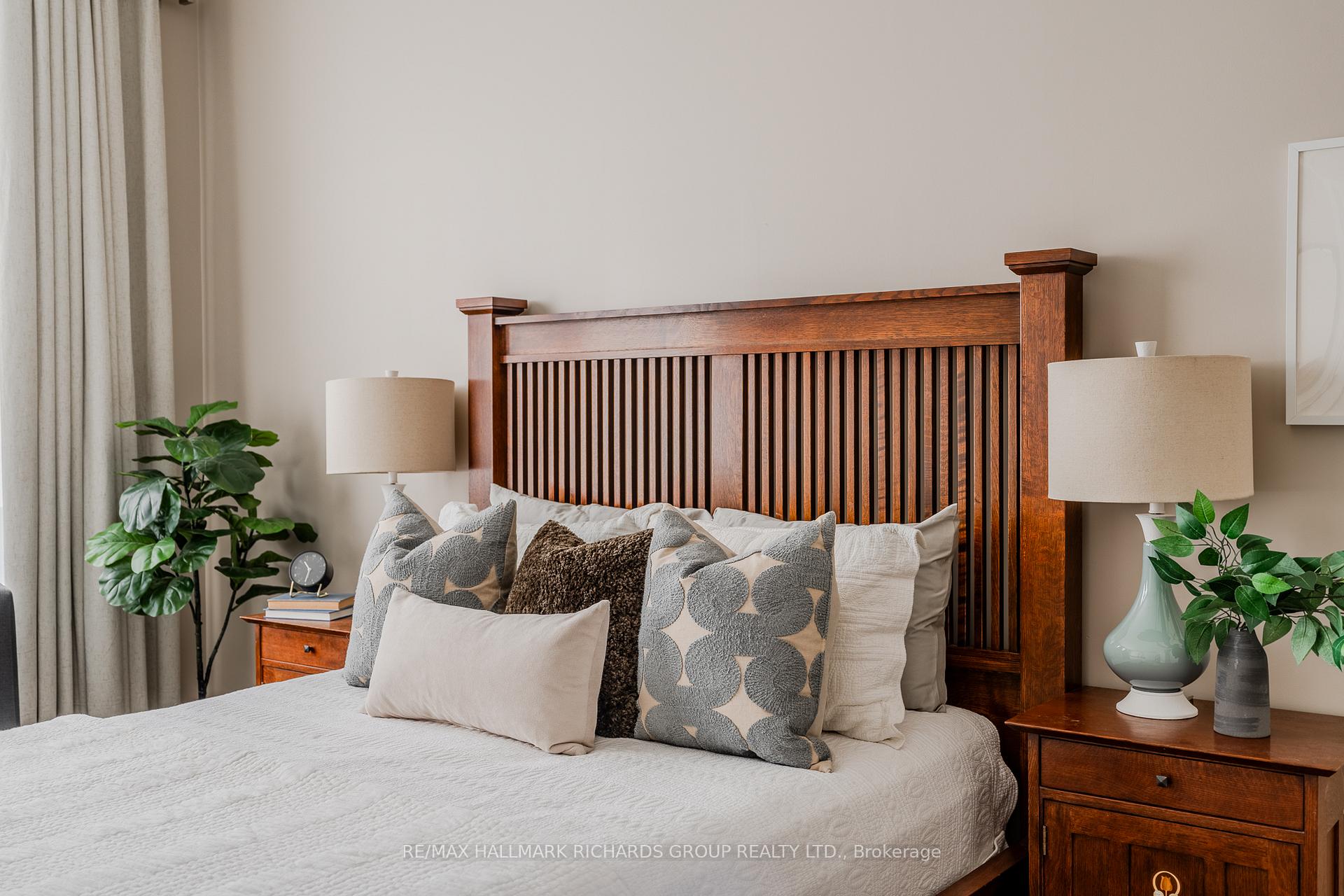 2 Bellefair Avenue TH5, Toronto Unit: TH5
