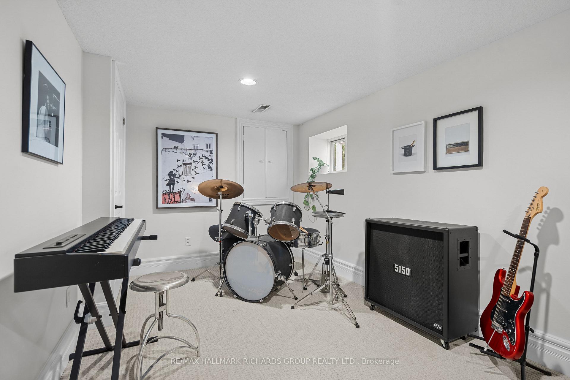 180 Willow Avenue, Toronto