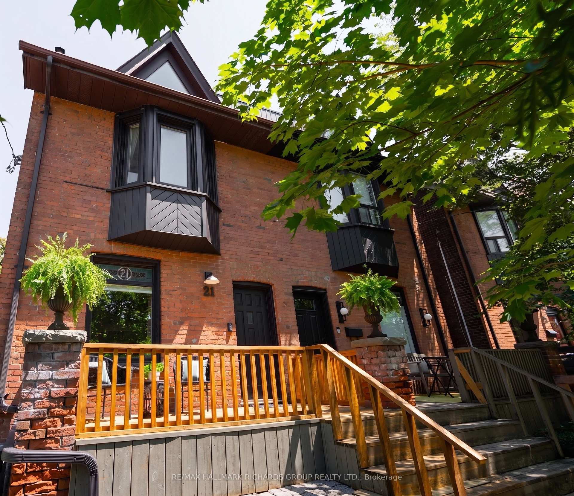21 Bertmount Avenue, Toronto