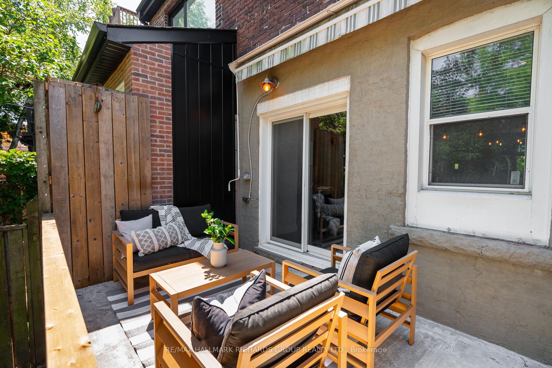 21 Bertmount Avenue, Toronto
