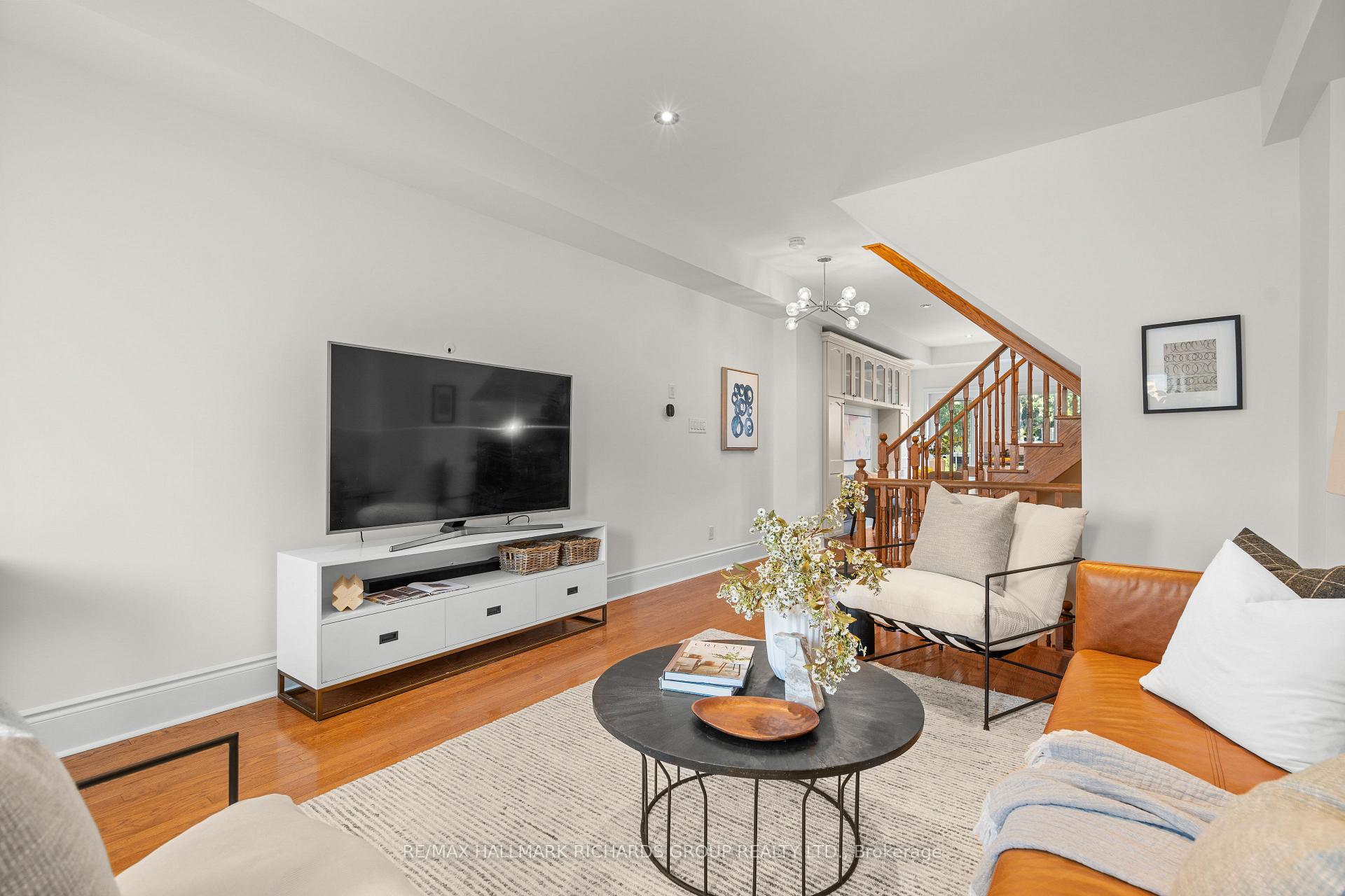 287 Kingston Road, Toronto
