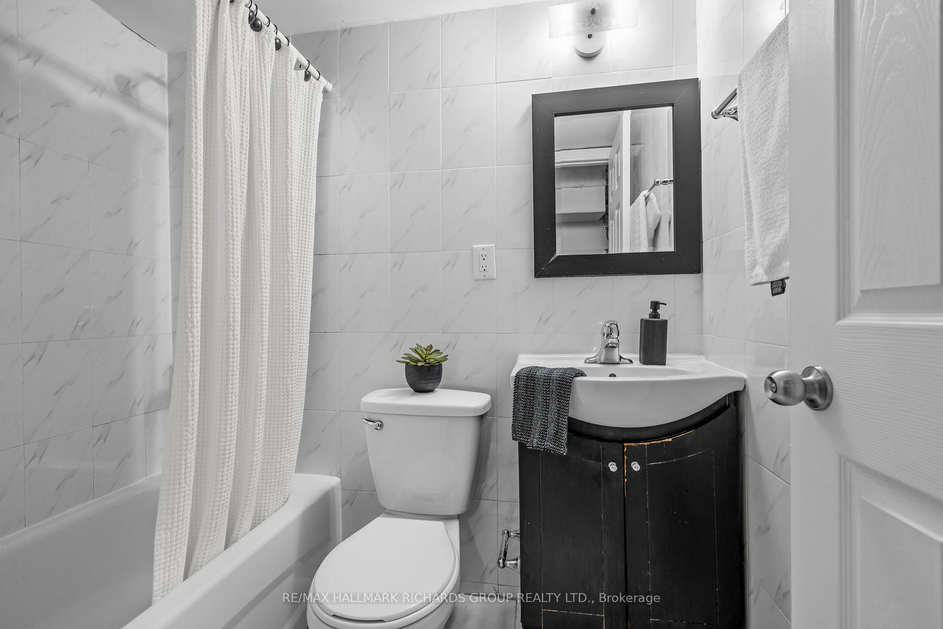 11 Livonia Place 18, Toronto Unit: 18