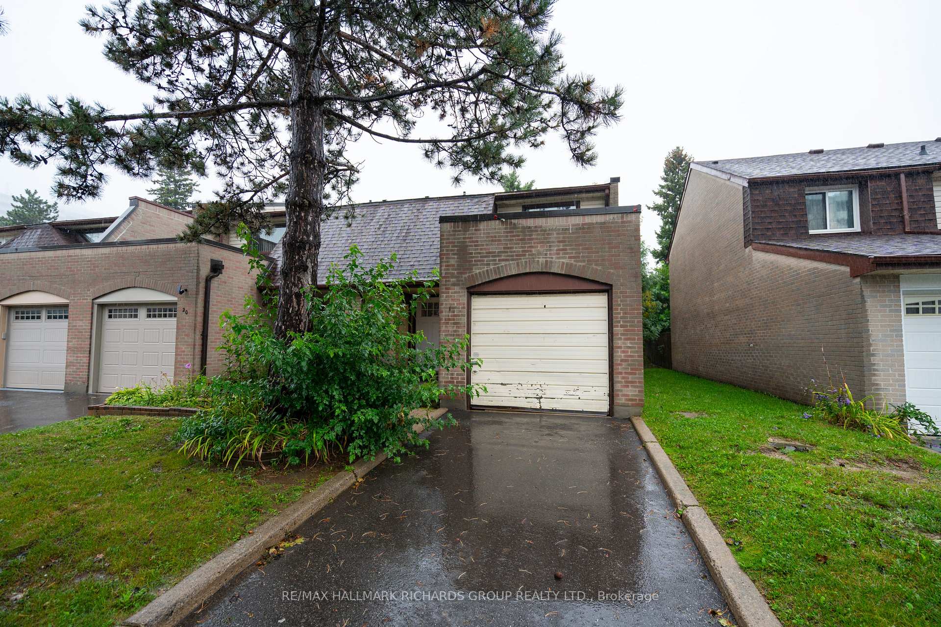 11 Livonia Place 18, Toronto Unit: 18