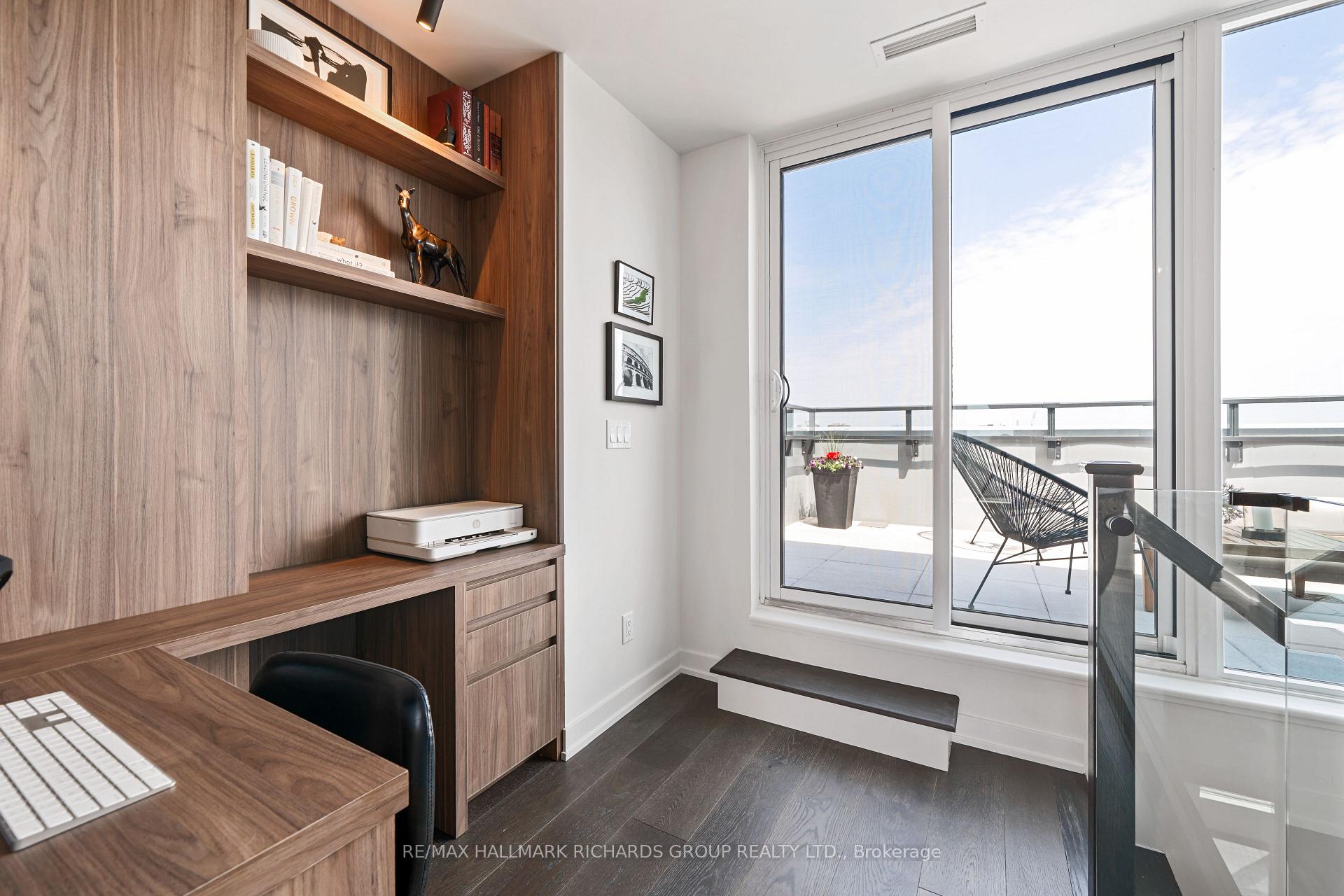 1161 Kingston Road PH701, Toronto Unit: PH701