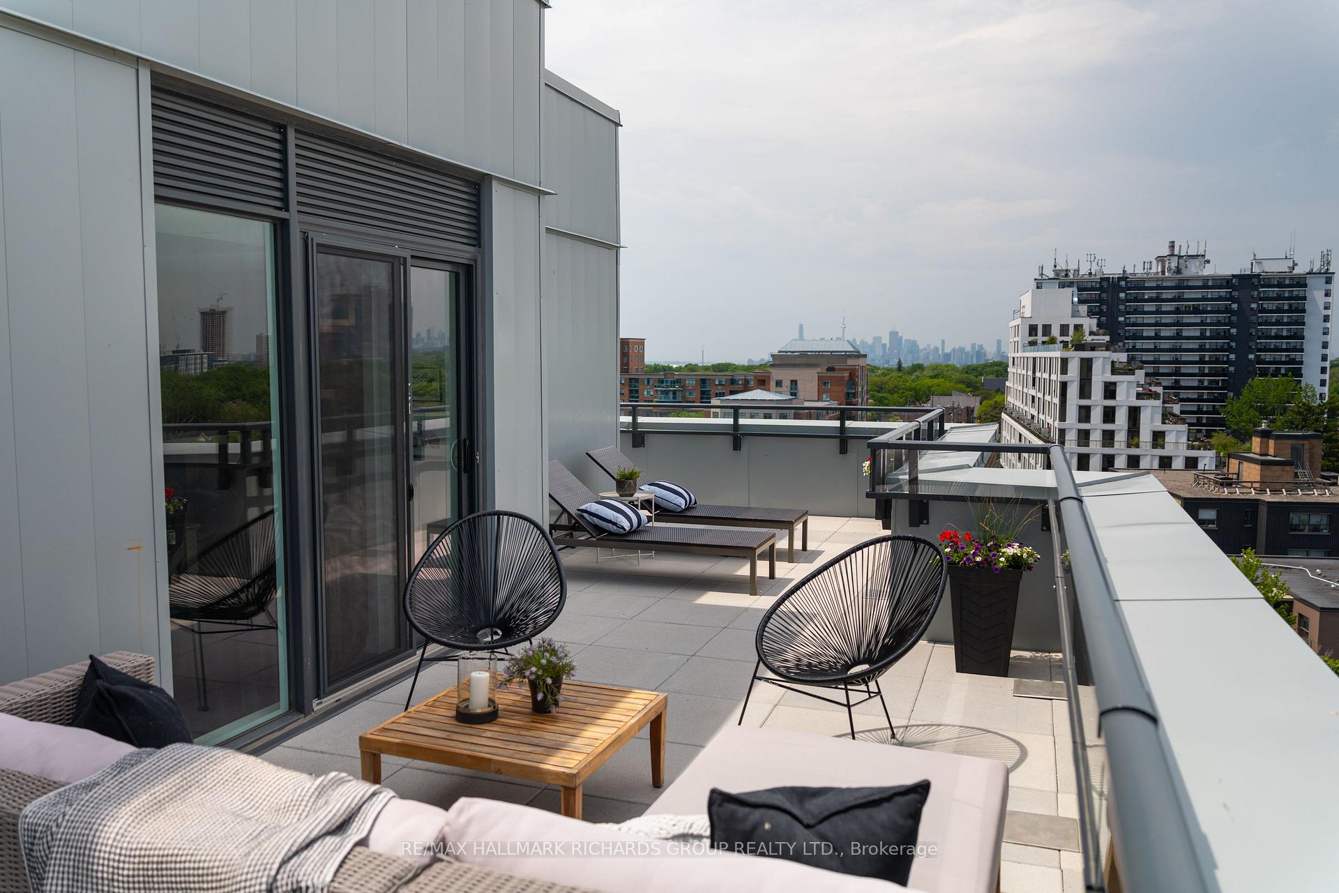 1161 Kingston Road PH701, Toronto Unit: PH701