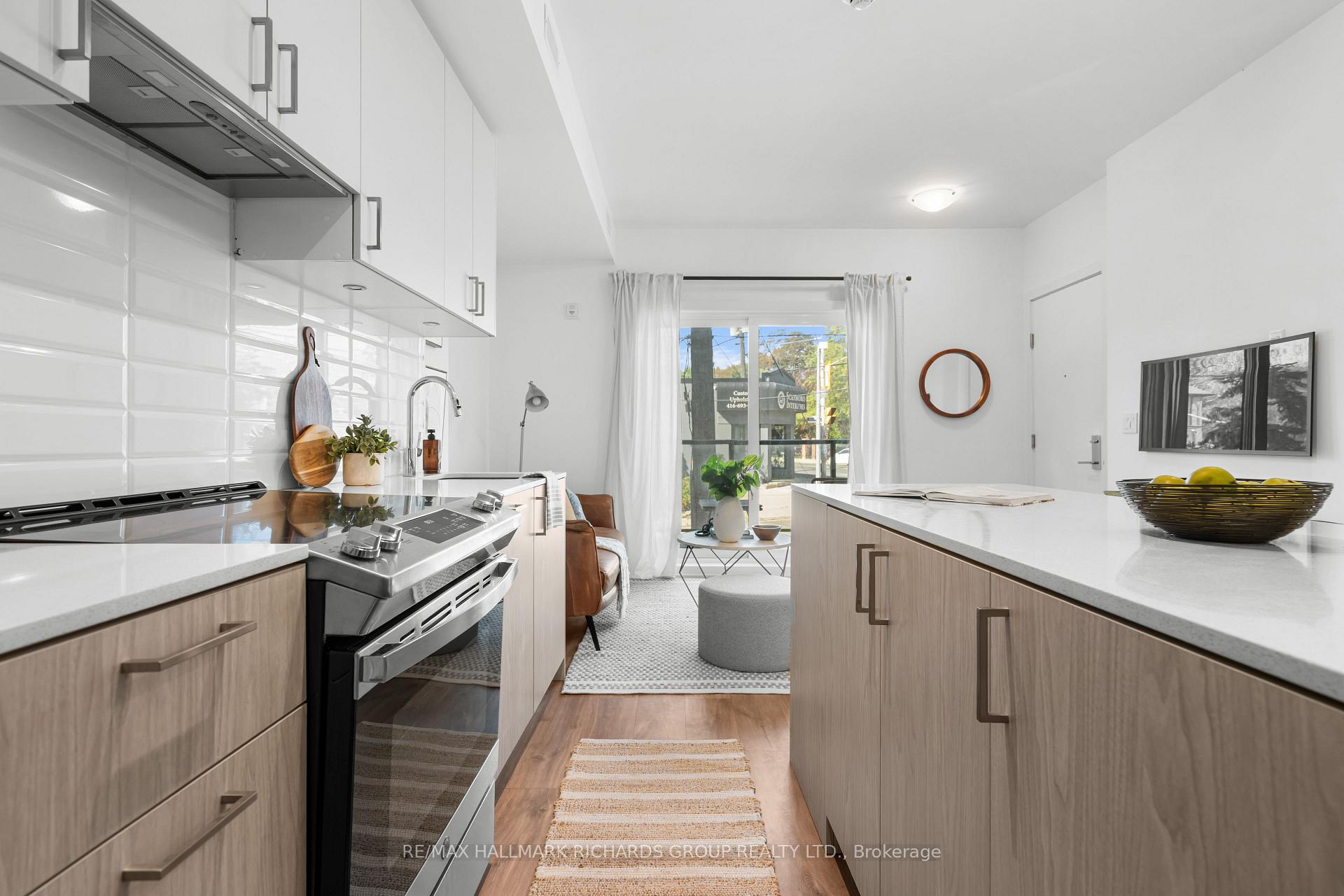 35 Birchcliff Avenue 4, Toronto Unit: 4