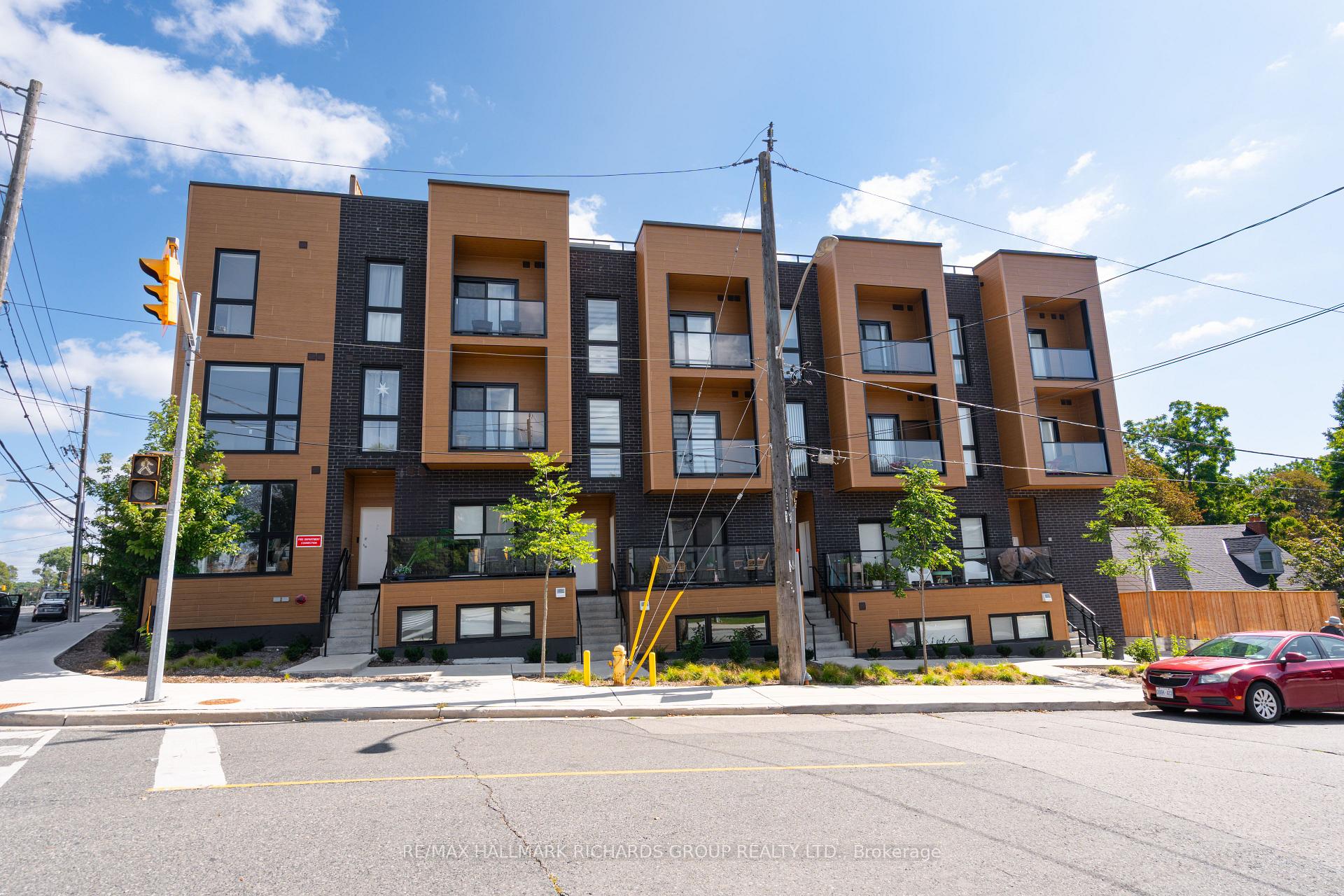 35 Birchcliff Avenue 4, Toronto Unit: 4