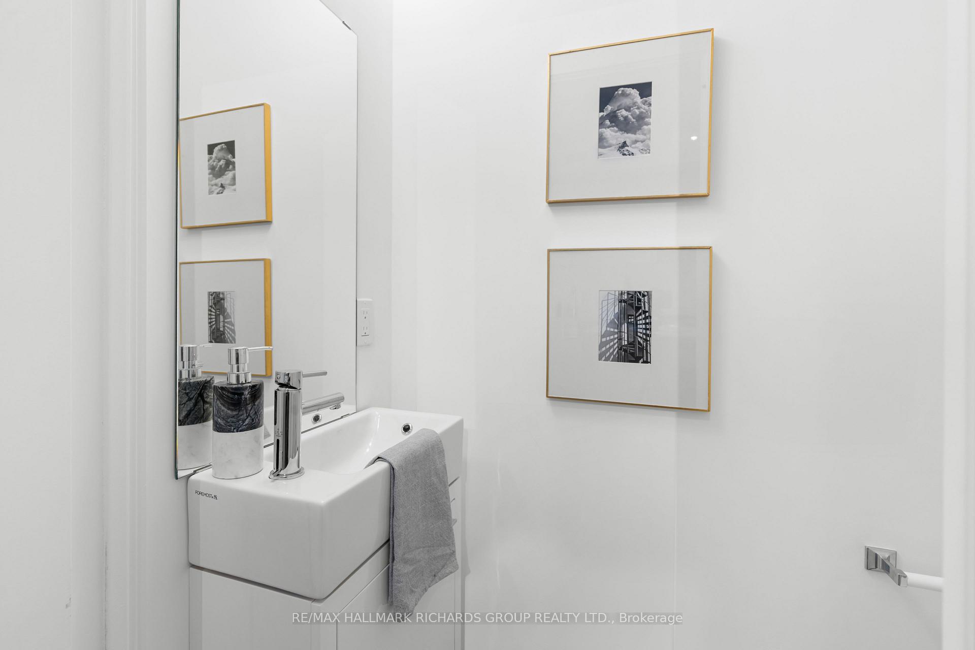 35 Birchcliff Avenue 4, Toronto Unit: 4