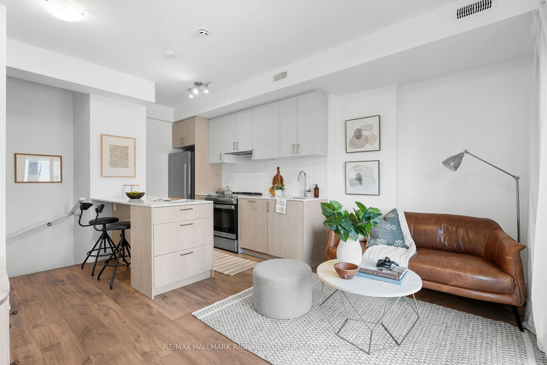 35 Birchcliff Avenue 4, Toronto Unit: 4