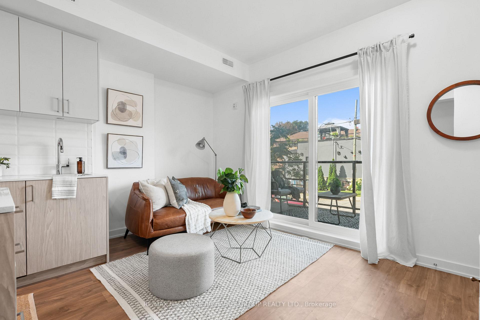 35 Birchcliff Avenue 4, Toronto Unit: 4