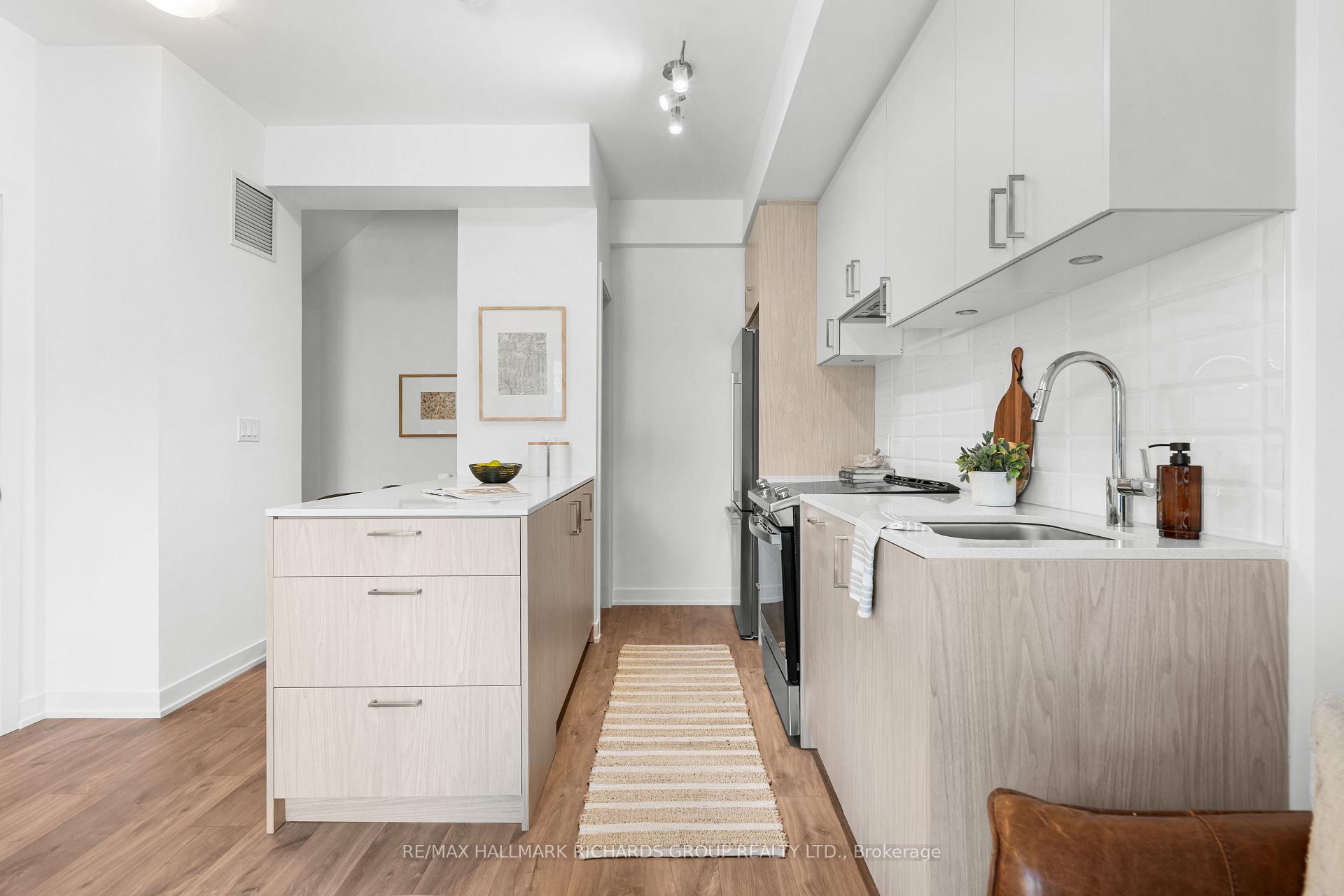 35 Birchcliff Avenue 4, Toronto Unit: 4
