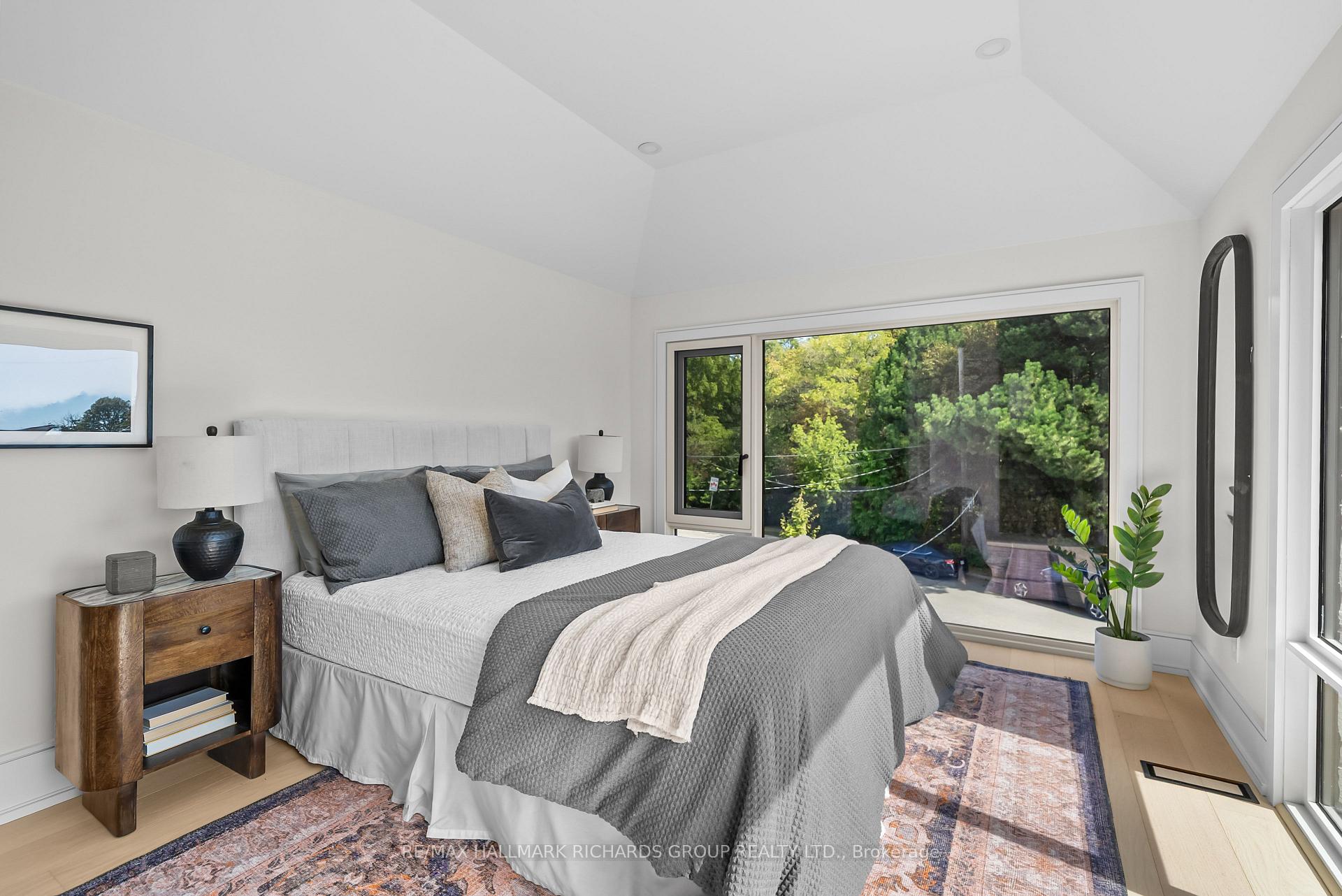 44 Sunnypoint Crescent, Toronto