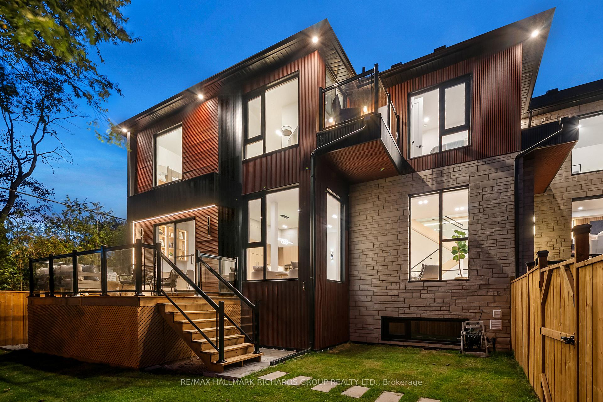 44 Sunnypoint Crescent, Toronto