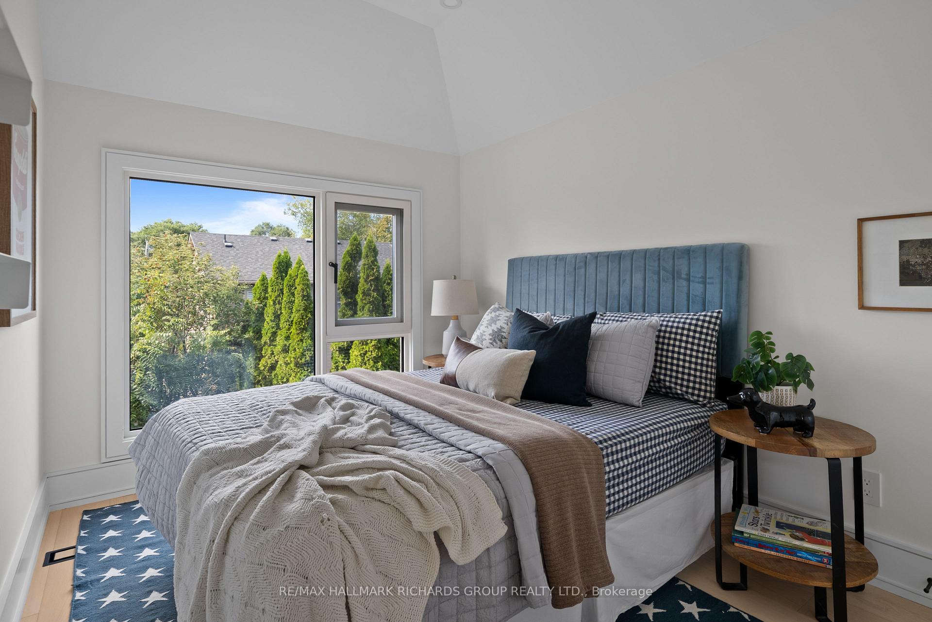 44 Sunnypoint Crescent, Toronto