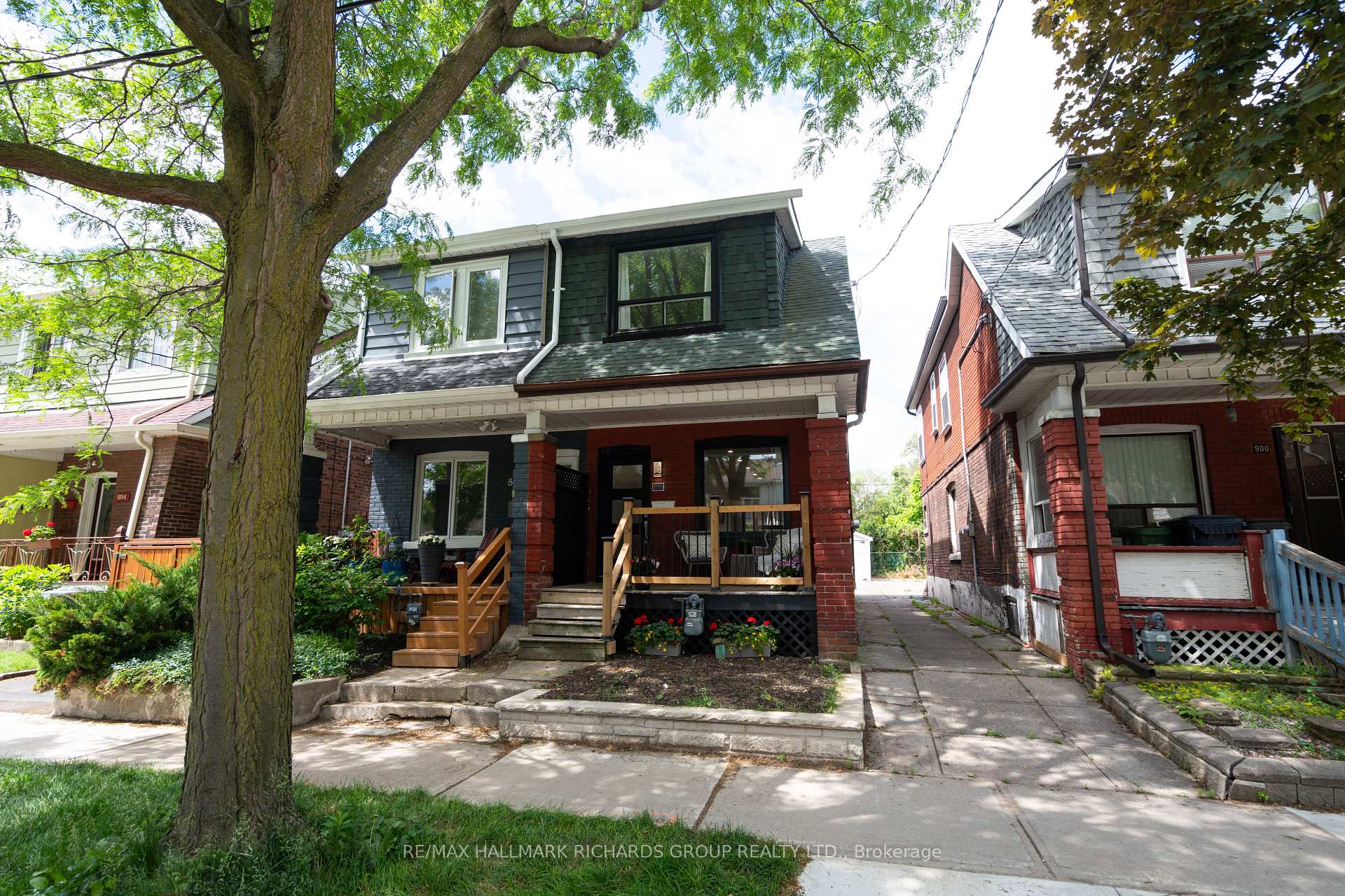 898 Greenwood Avenue, Toronto