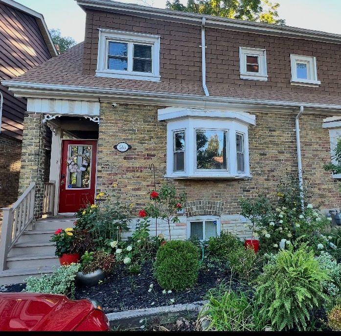 518 Victoria Park Avenue, Toronto