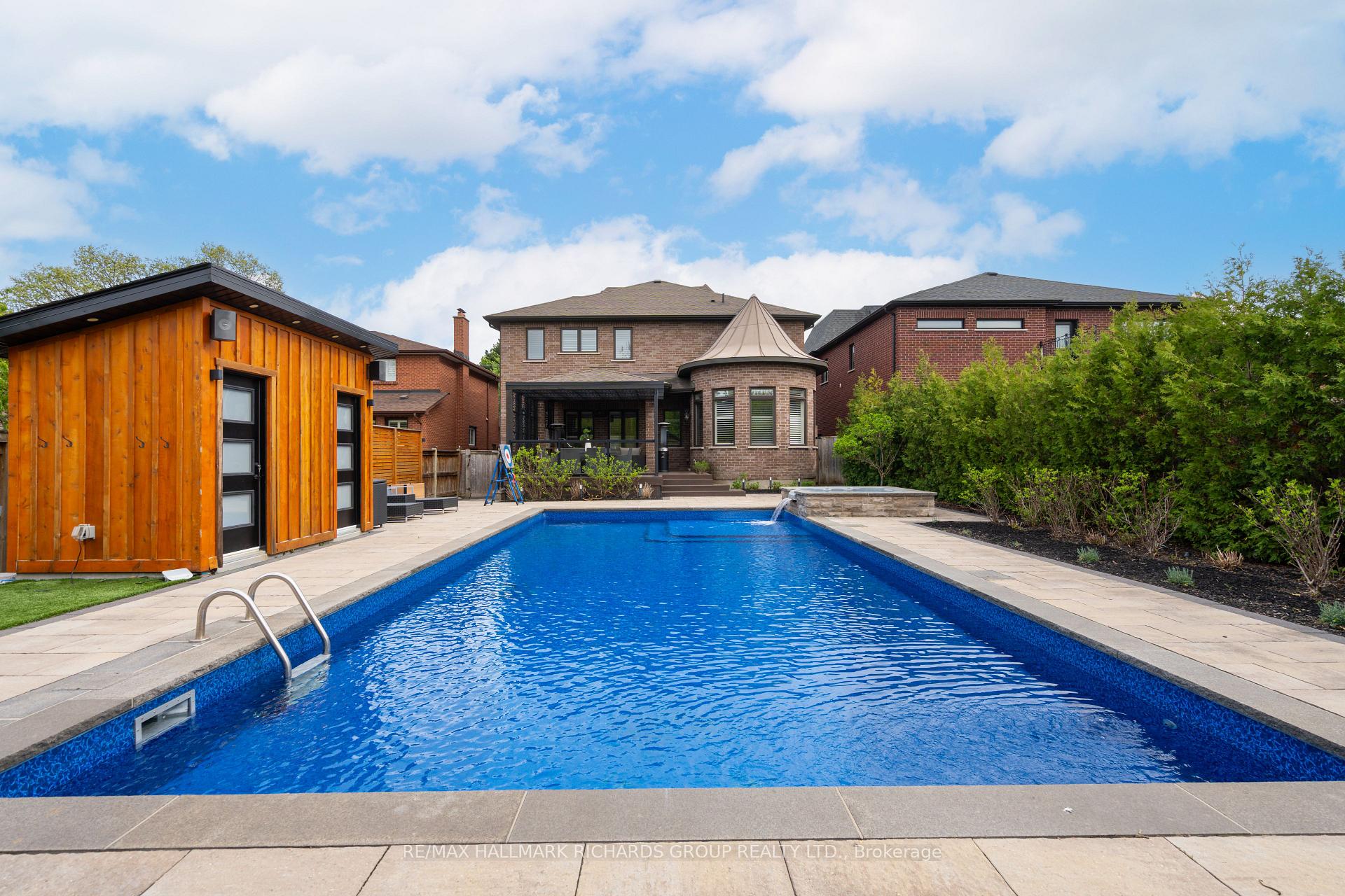 50 Weldrick Road W