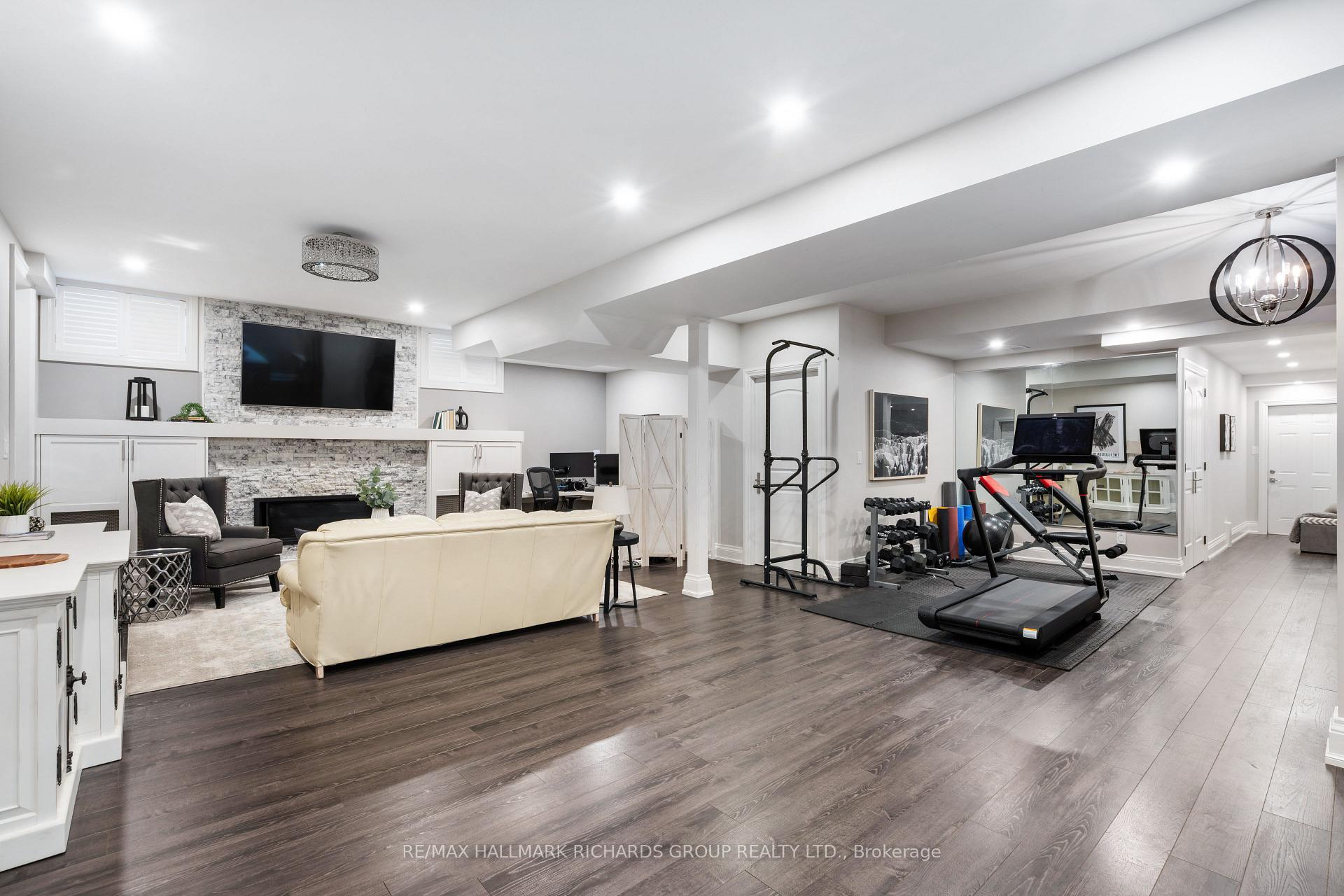 50 Weldrick Road W