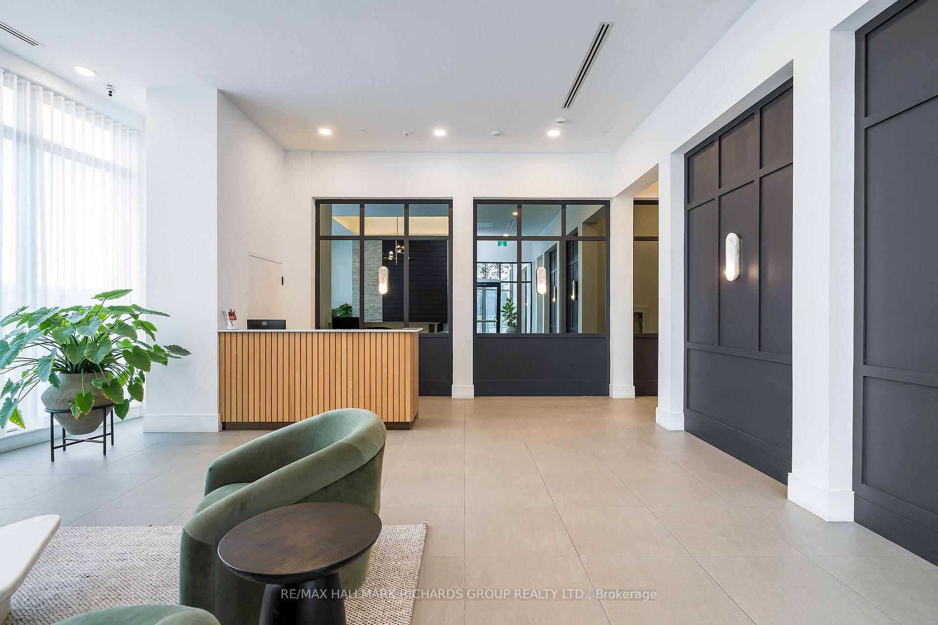 31 Huron Street PH610