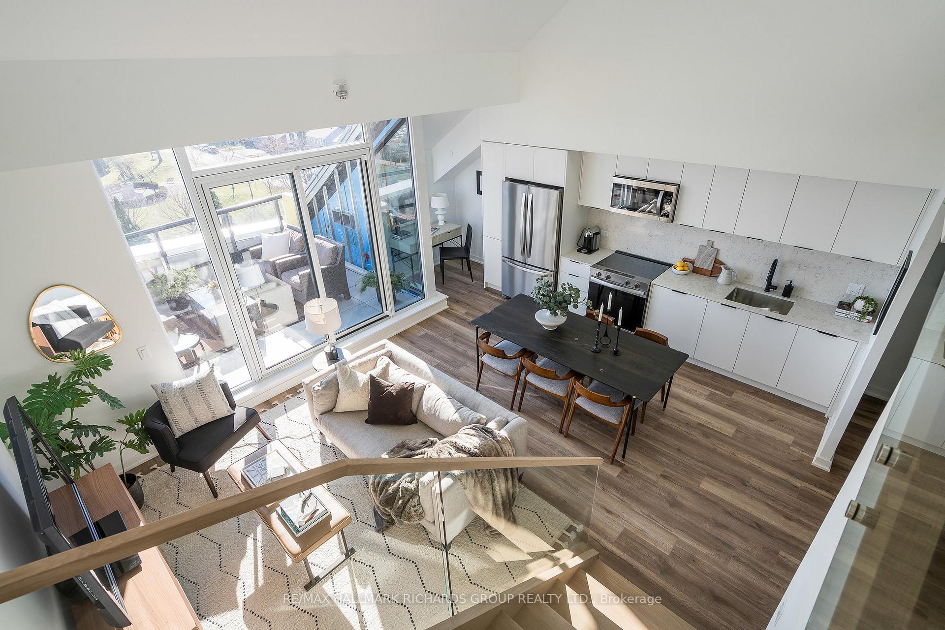 31 Huron Street PH610