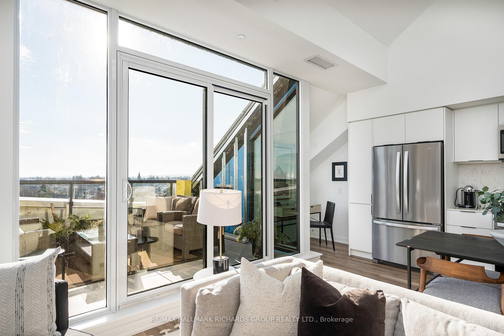 31 Huron Street PH610