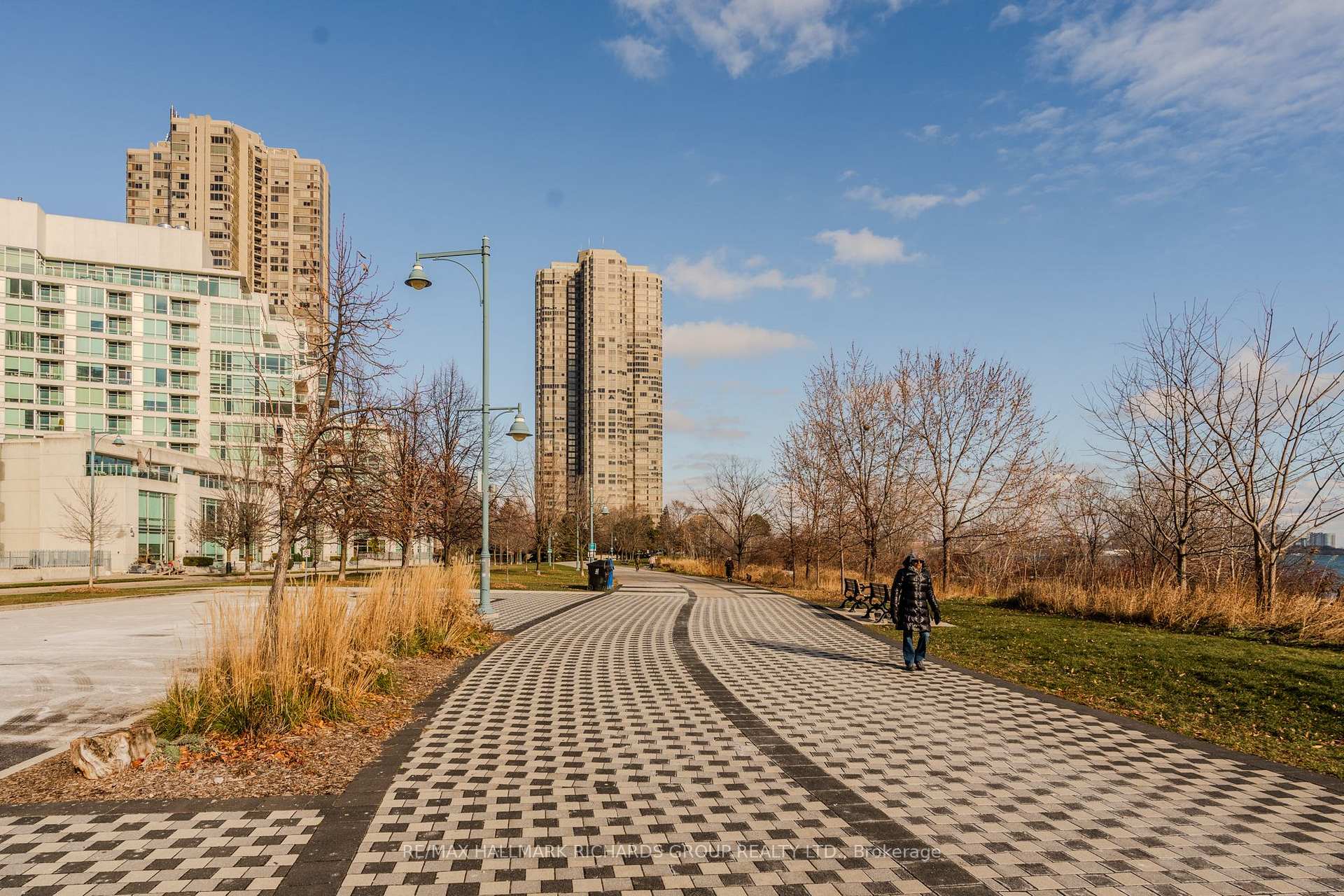 5 Marine Parade Drive 909