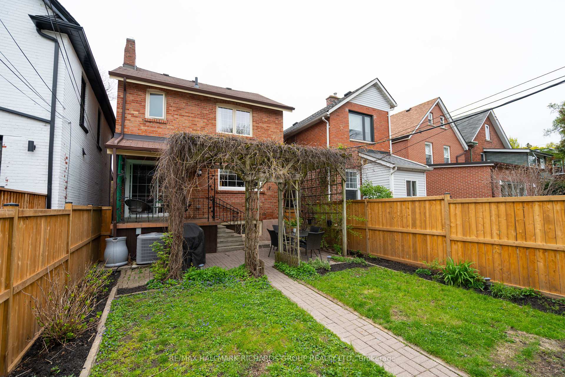 84 Fairview Avenue