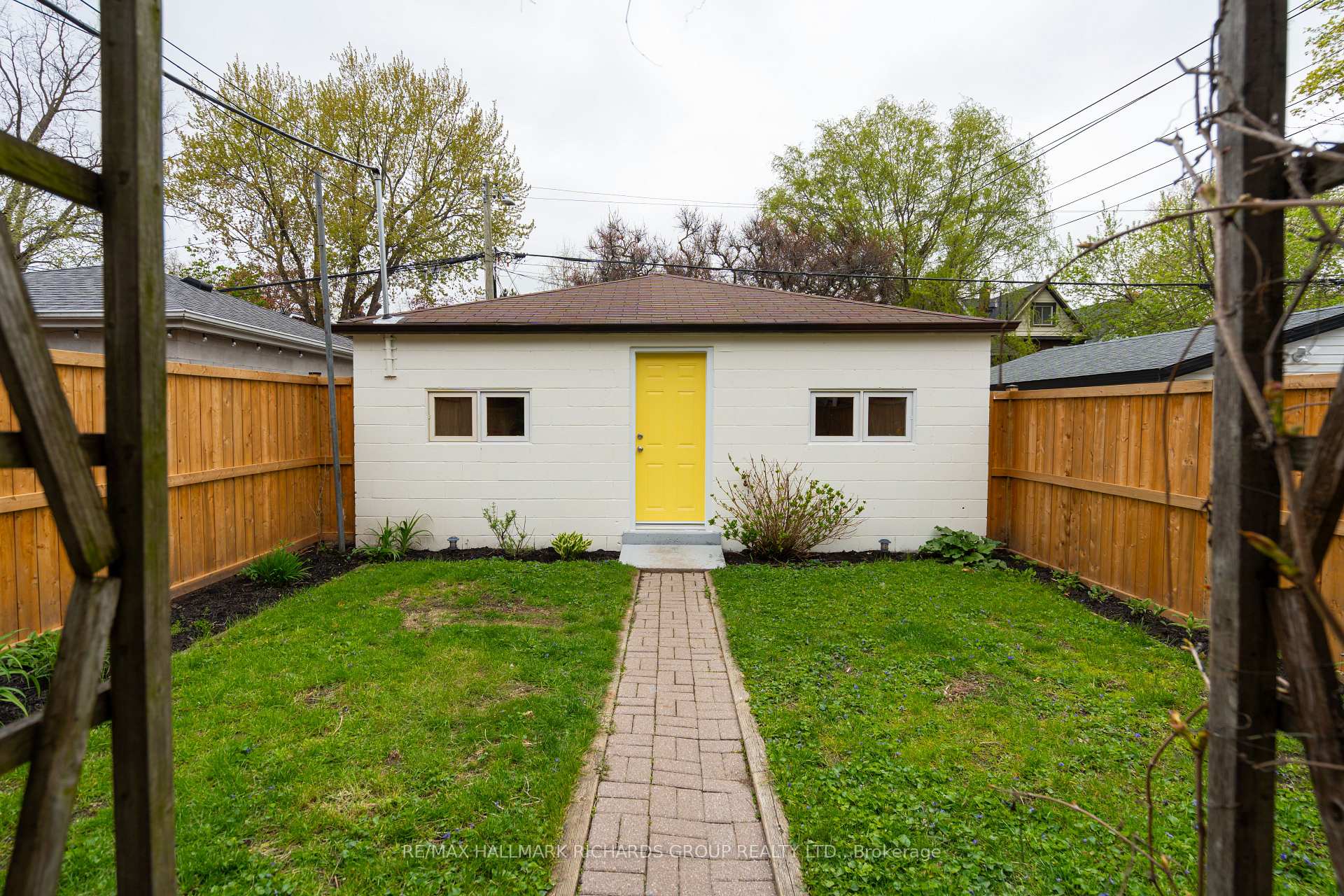 84 Fairview Avenue