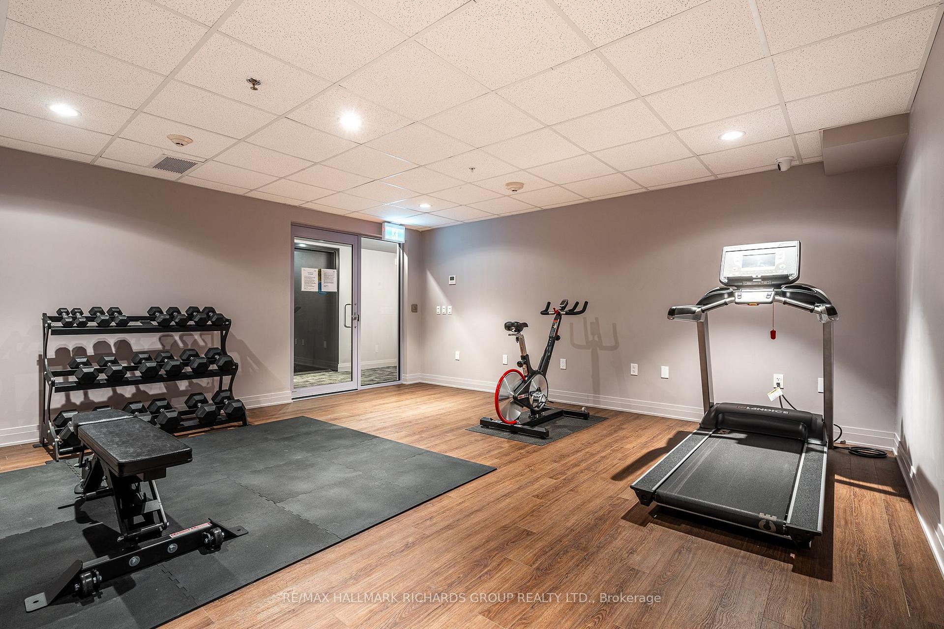 408 Brown's Line PH606, Toronto Unit: PH606
