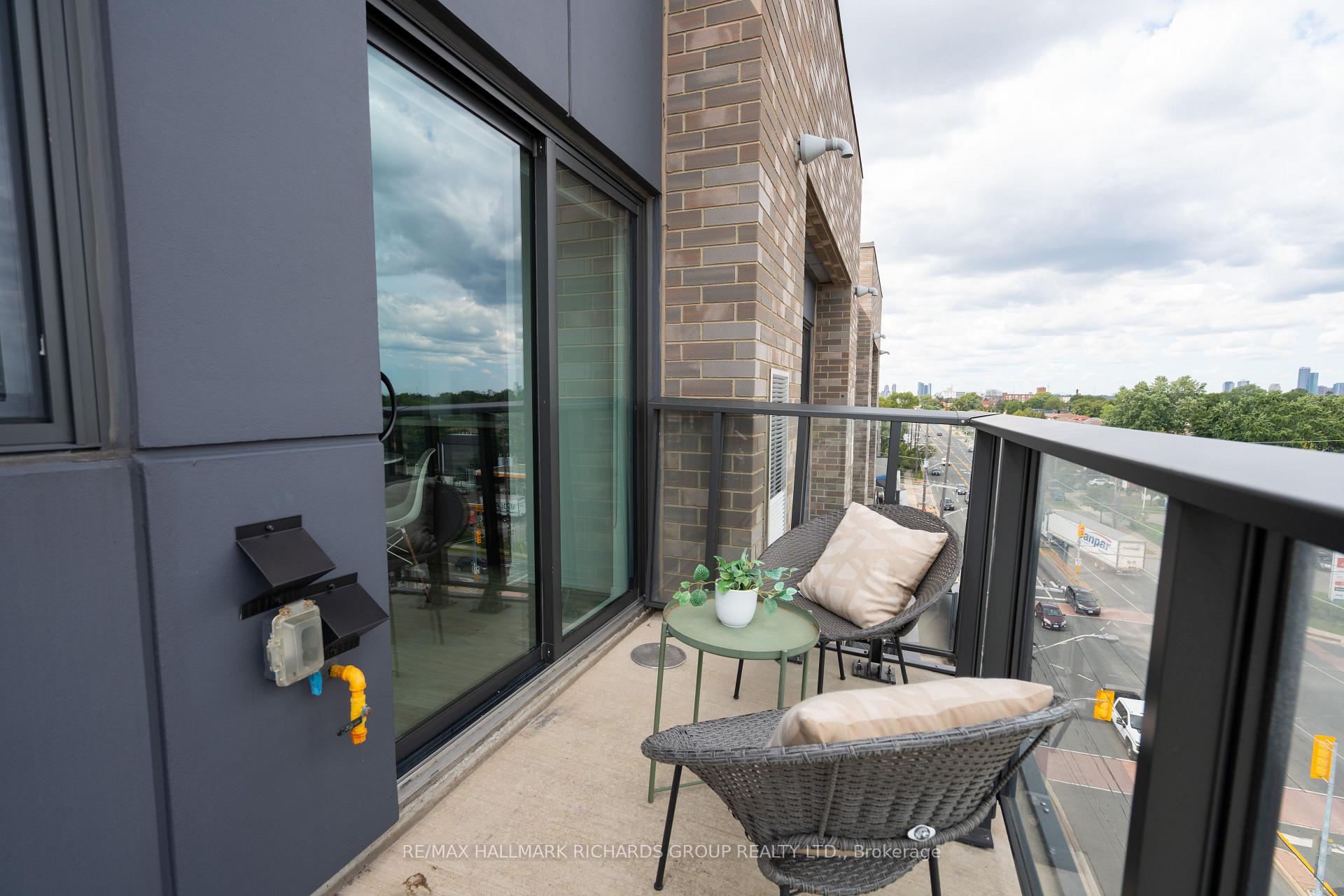 408 Brown's Line PH606, Toronto Unit: PH606