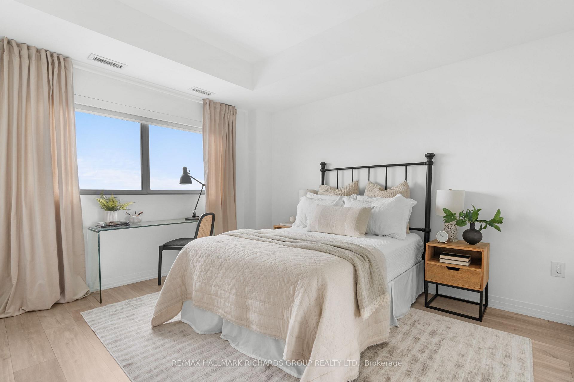 408 Brown's Line PH606, Toronto Unit: PH606