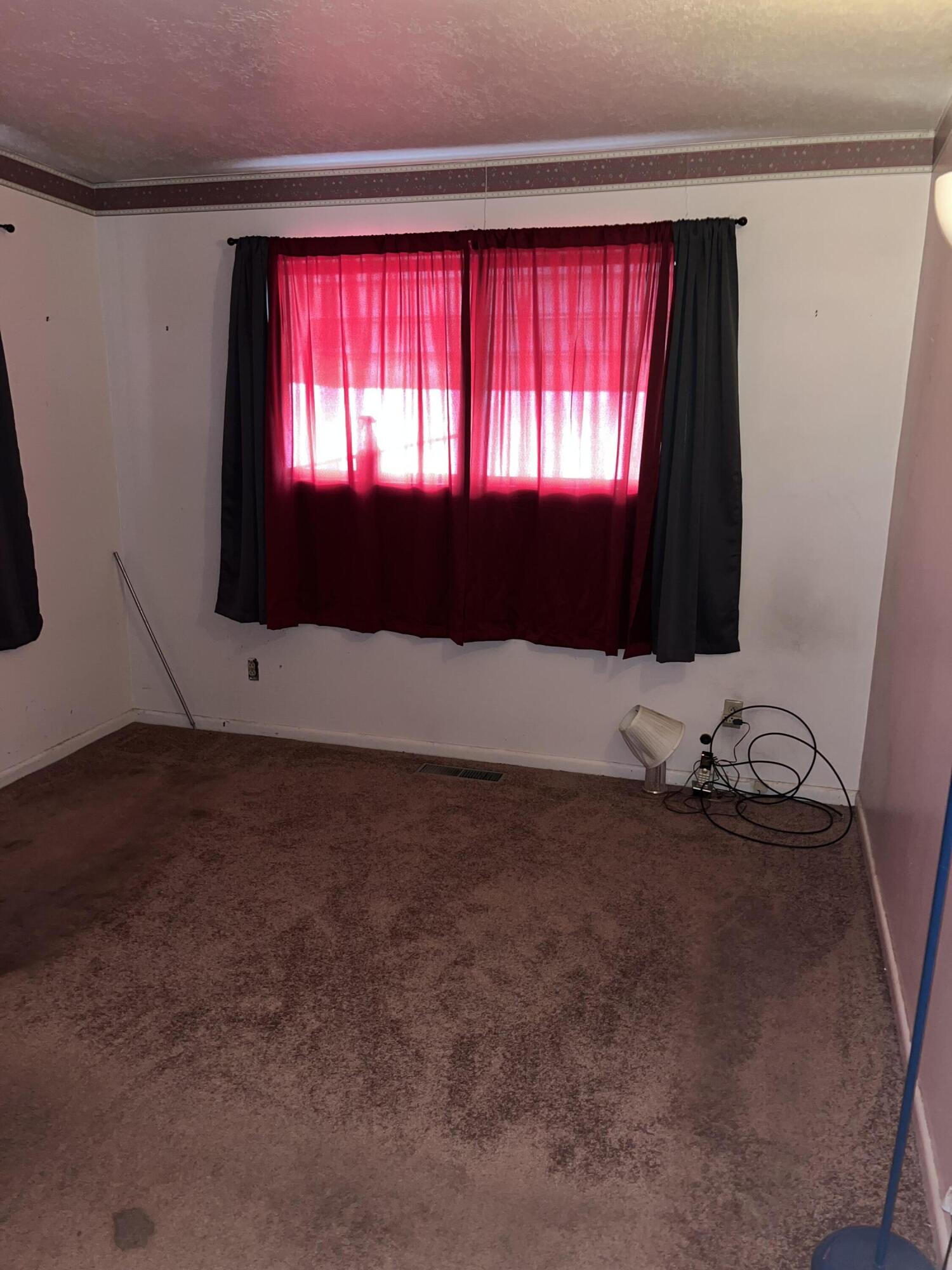 112 Goodman Avenue
