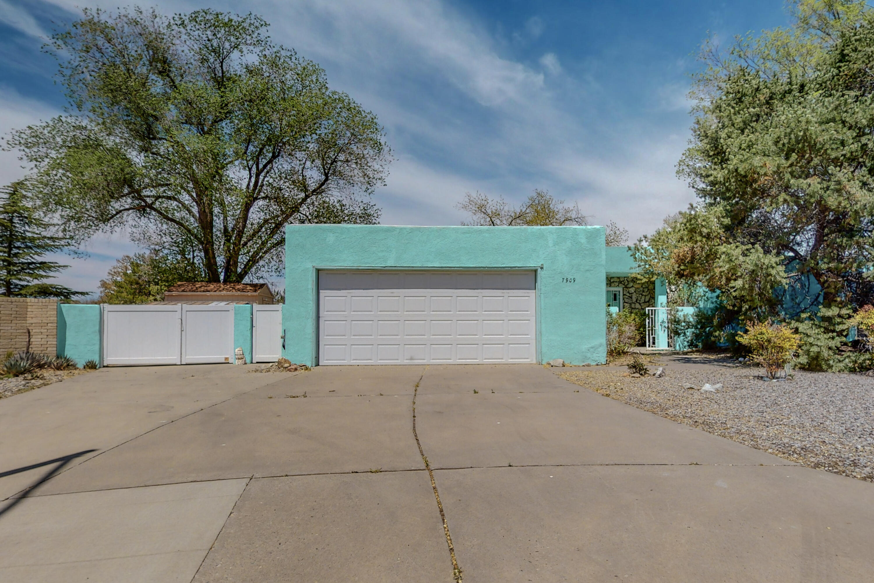 7909 Hendrix Avenue NE