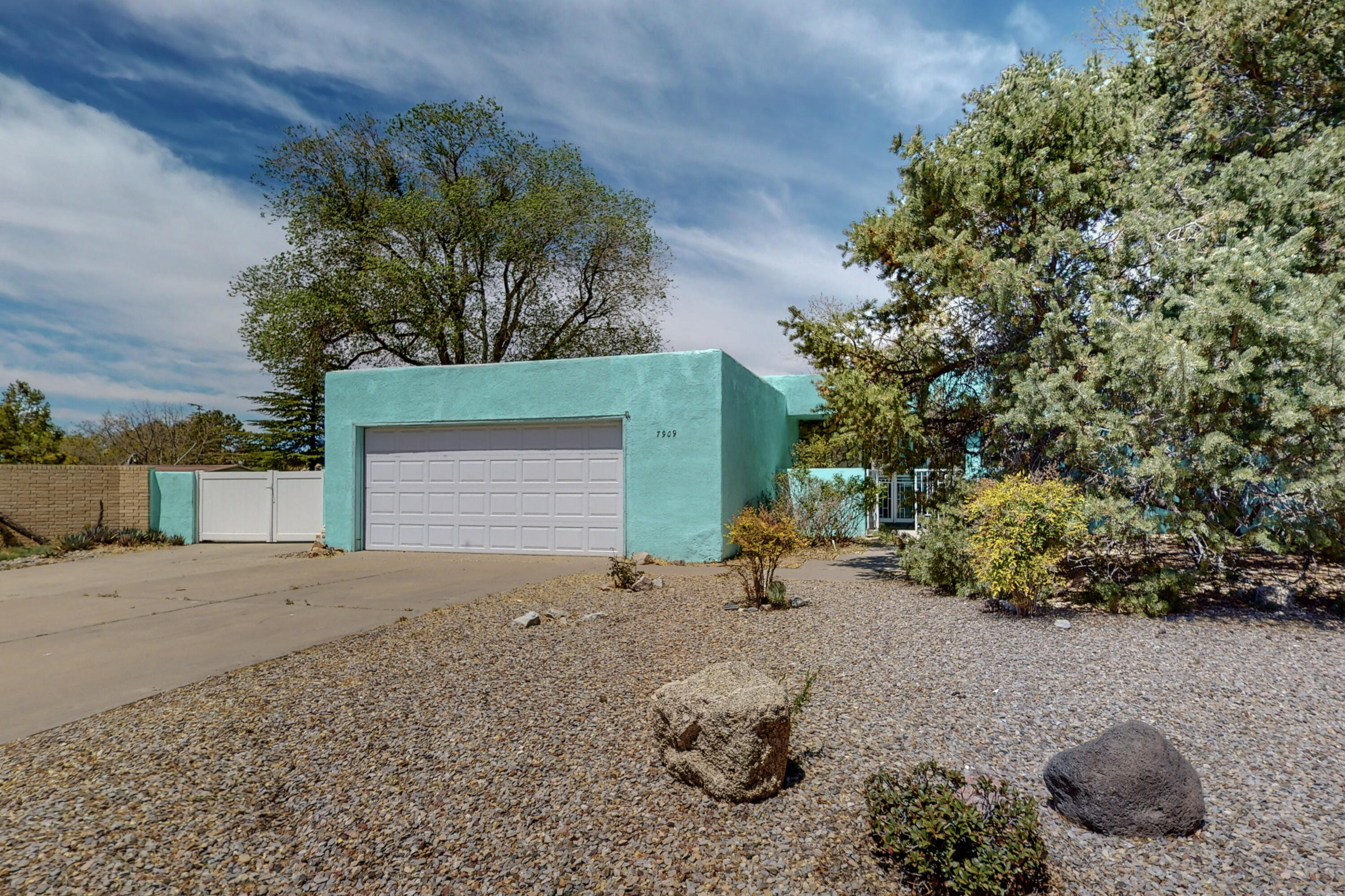 7909 Hendrix Avenue NE