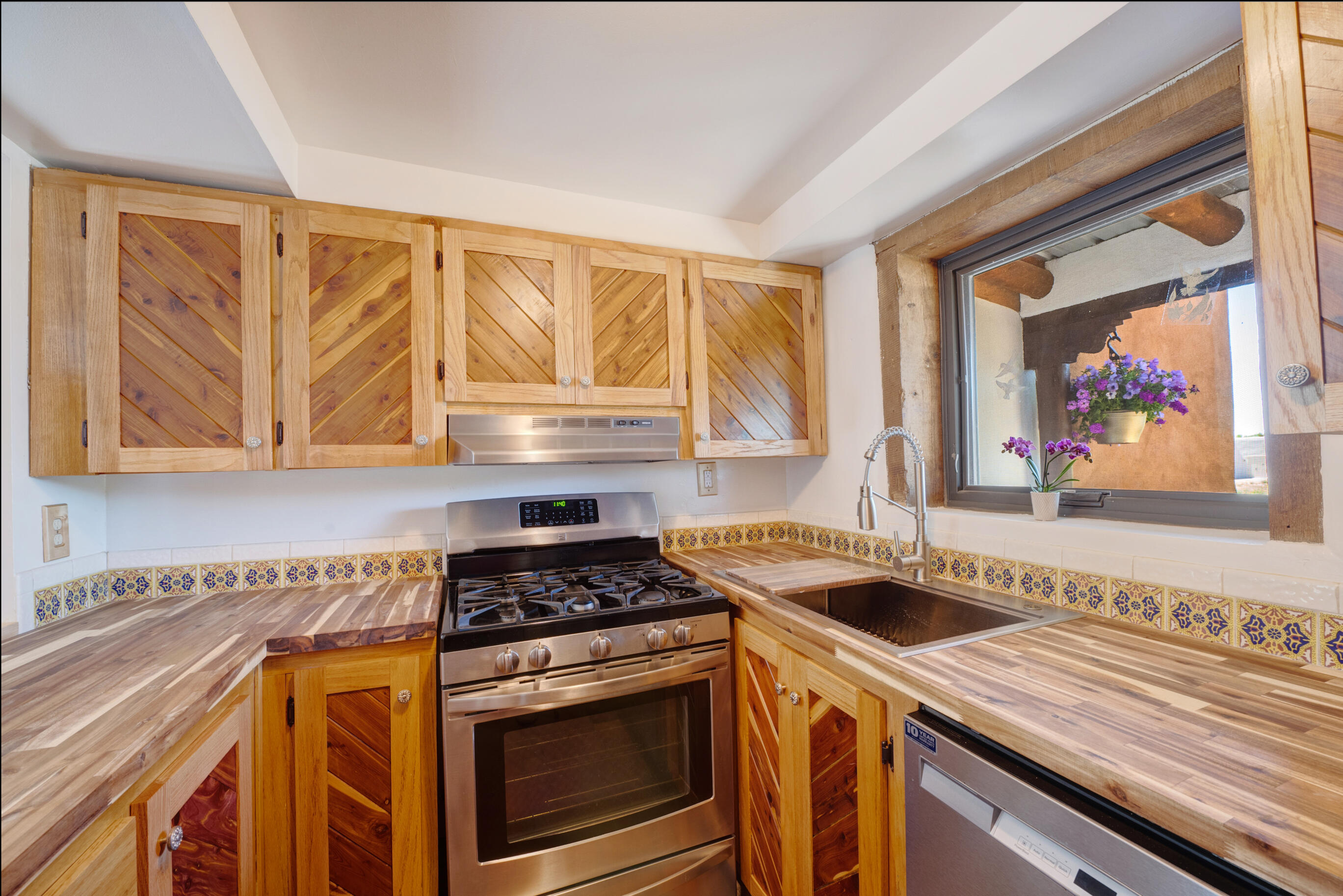 124 Sandia View Road