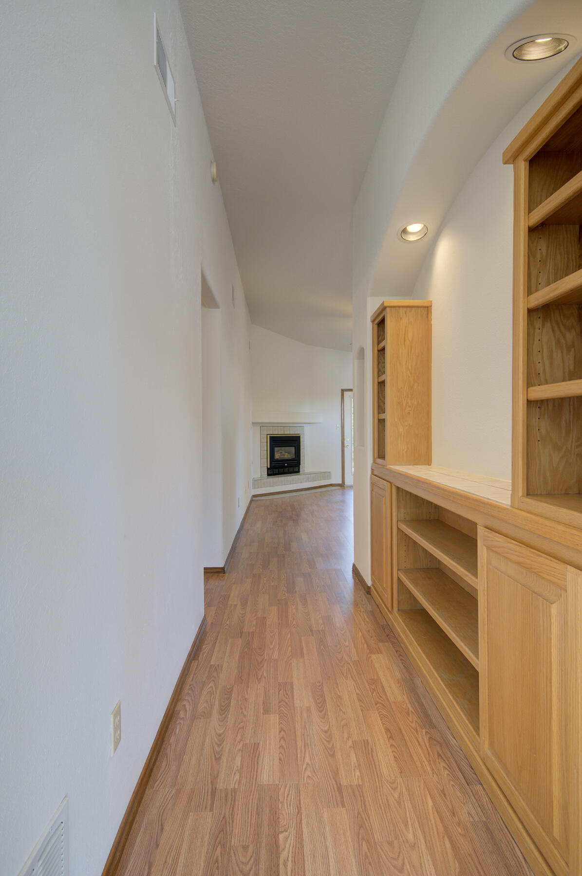 899 Calle Don Nicolas NE