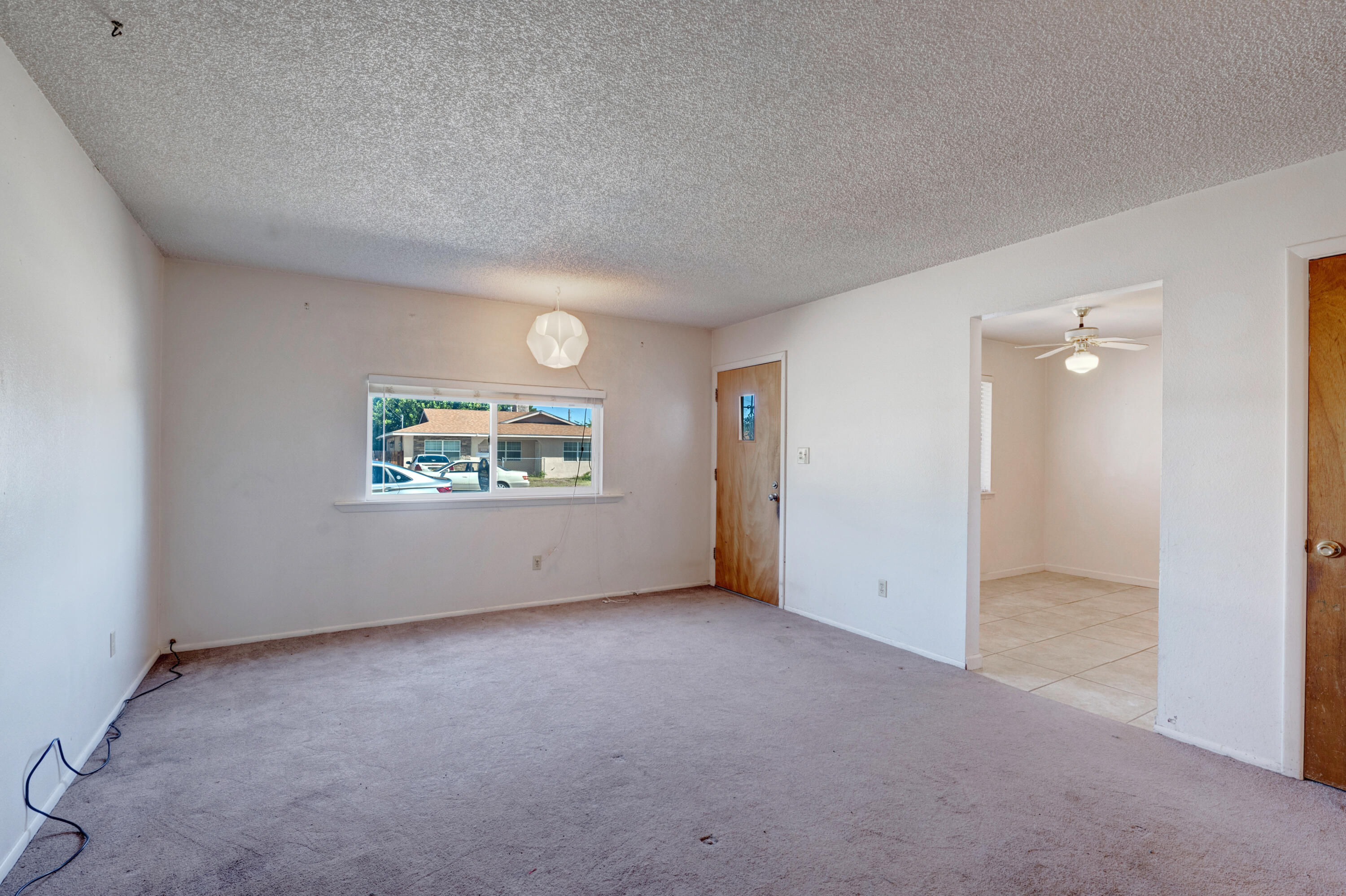 1605 W Didier
