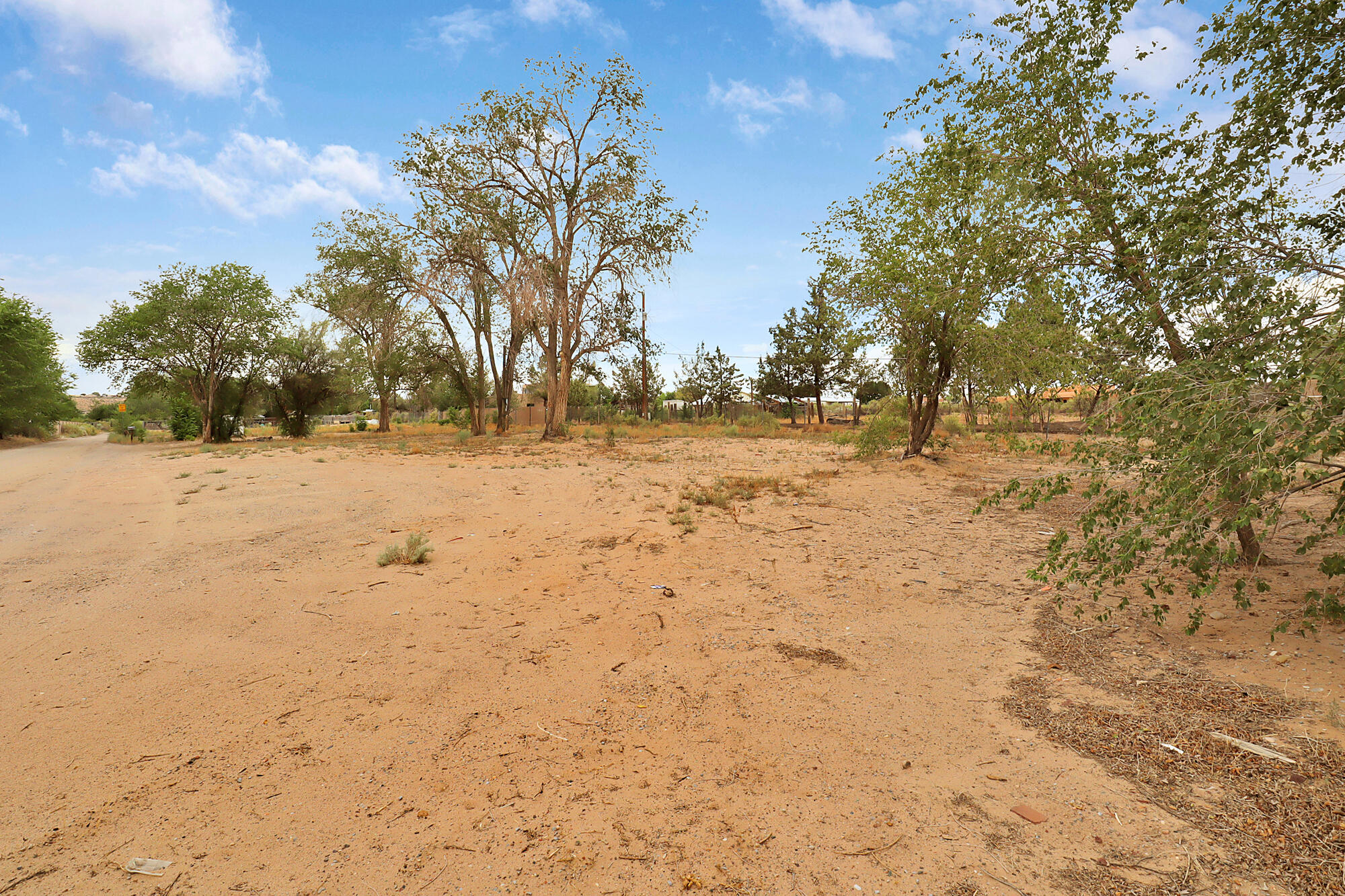 390 Camino Los Milagros