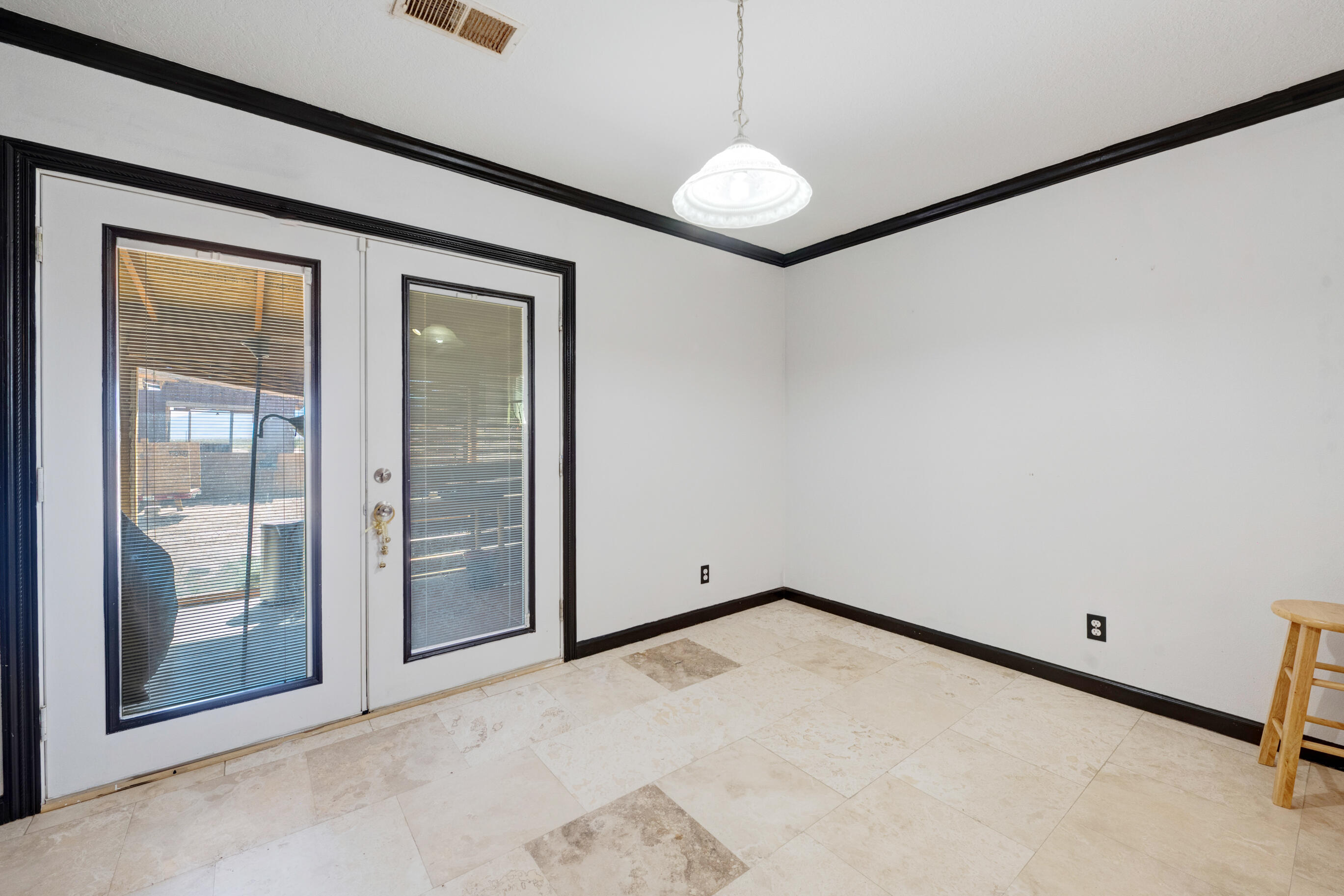 20 2nd Street NE