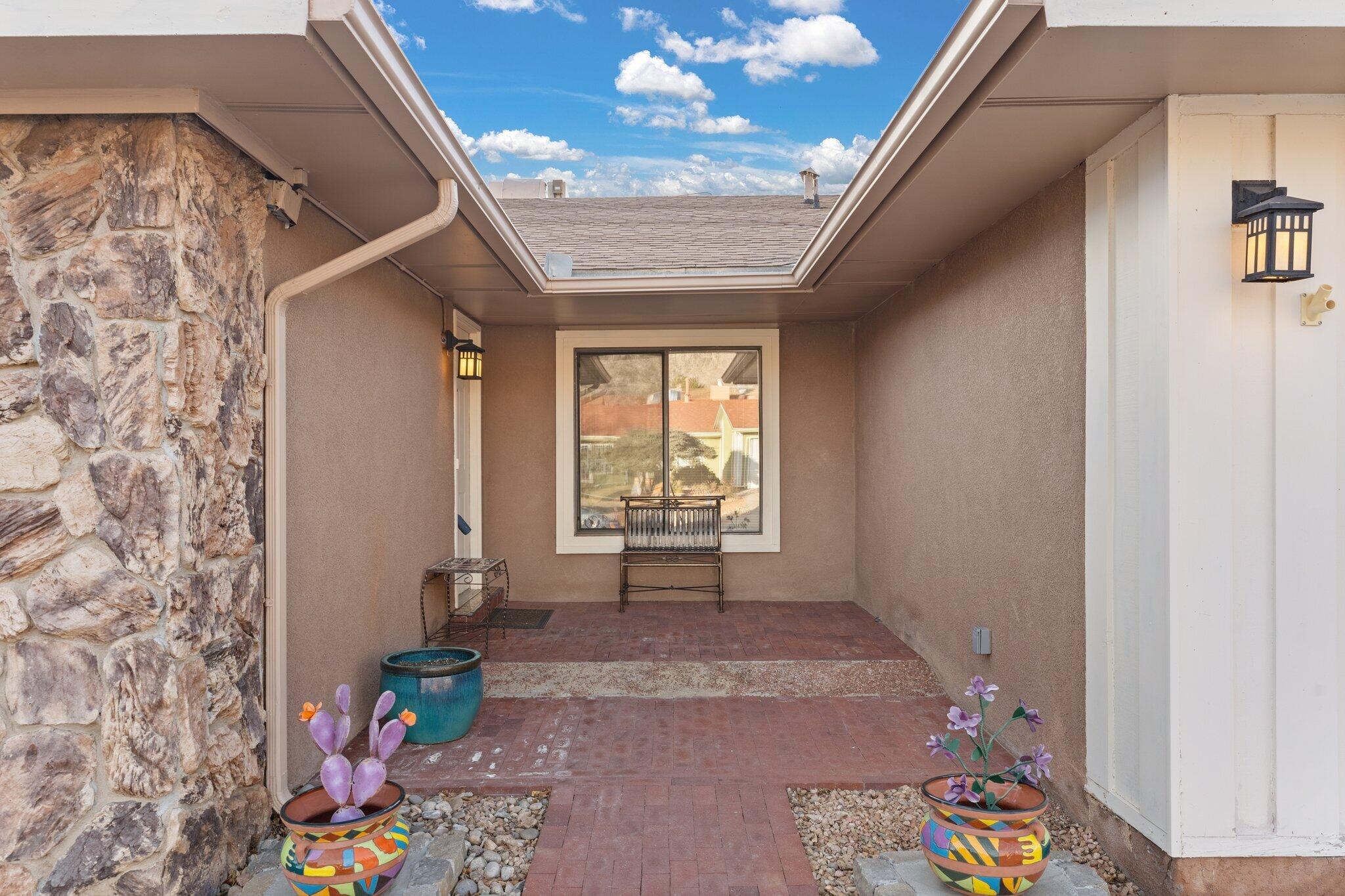 629 Monte Alto Drive NE