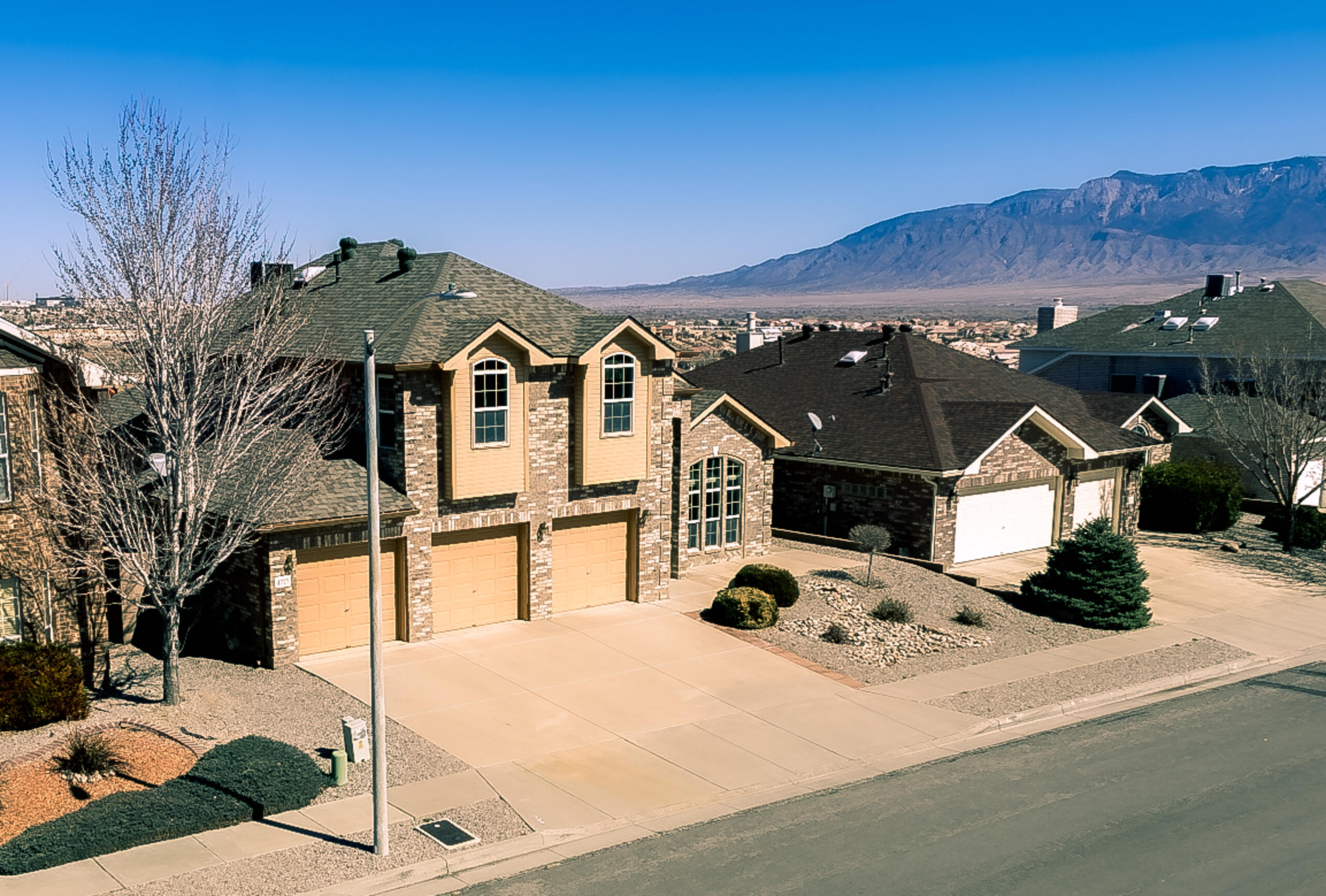 4727 Summerlin Road NW