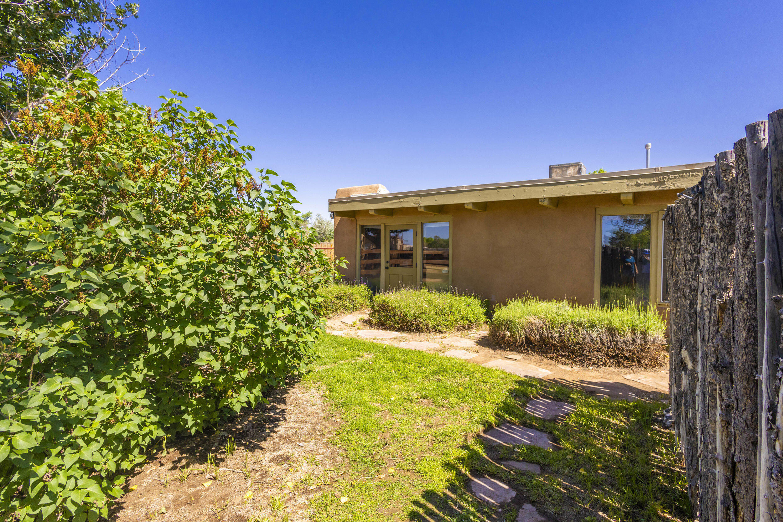 973 CAMINO HERMOSA