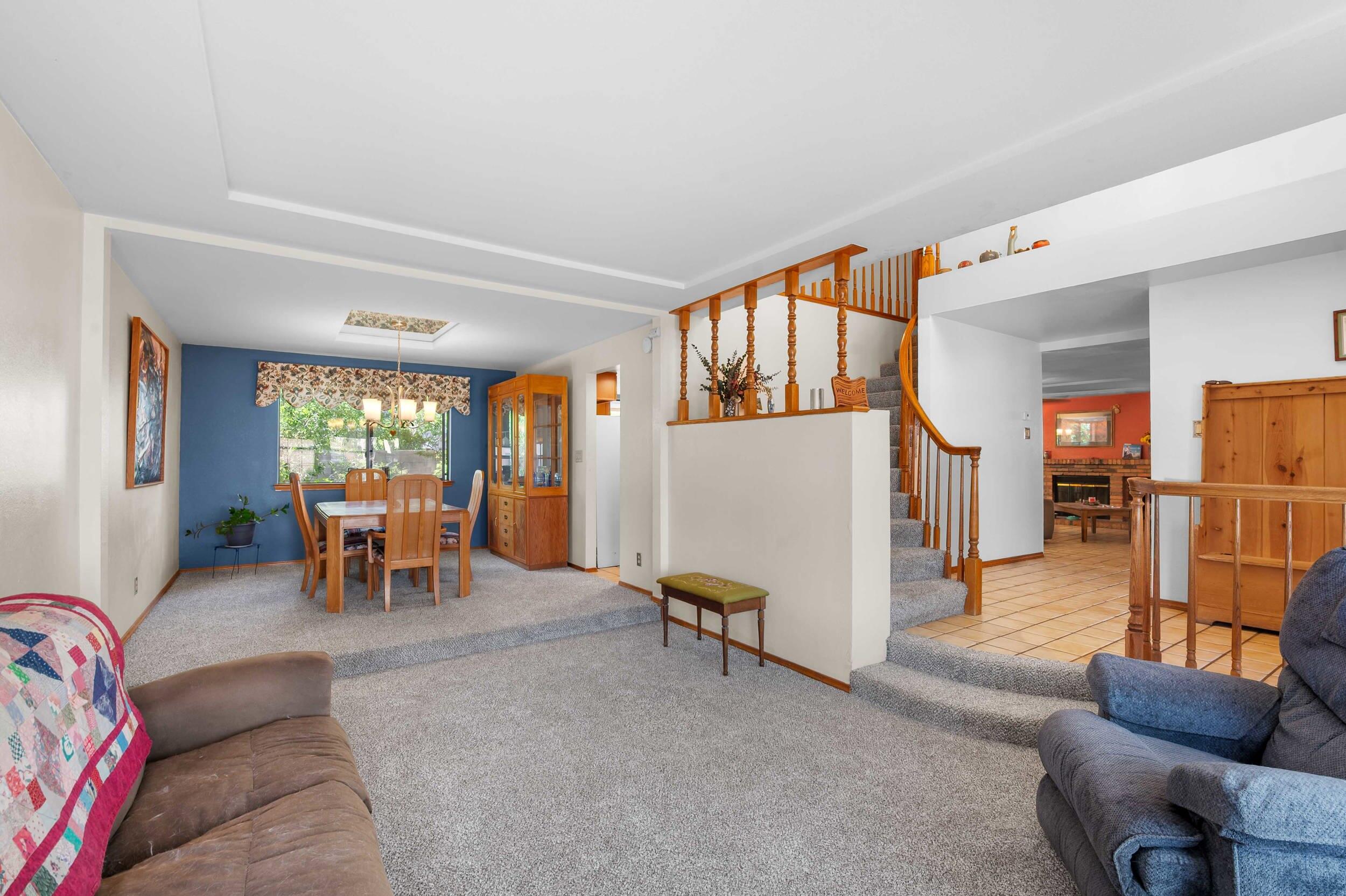 5809 Nugget Avenue NE
