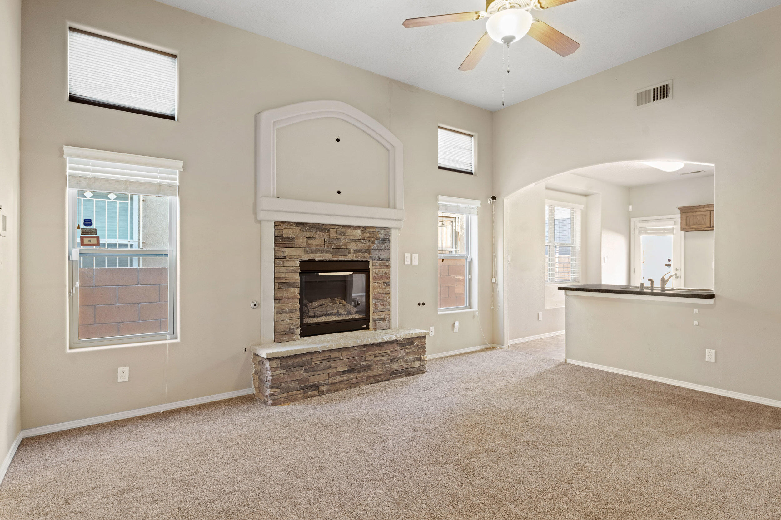 908 SELLERS Drive NE