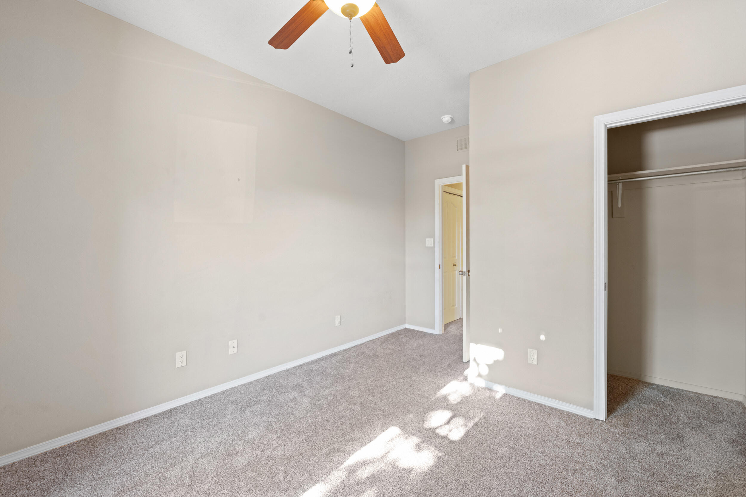 908 SELLERS Drive NE