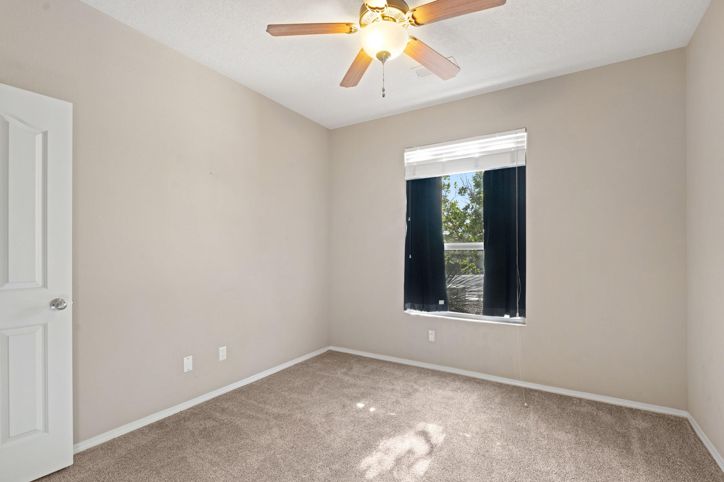 908 SELLERS Drive NE