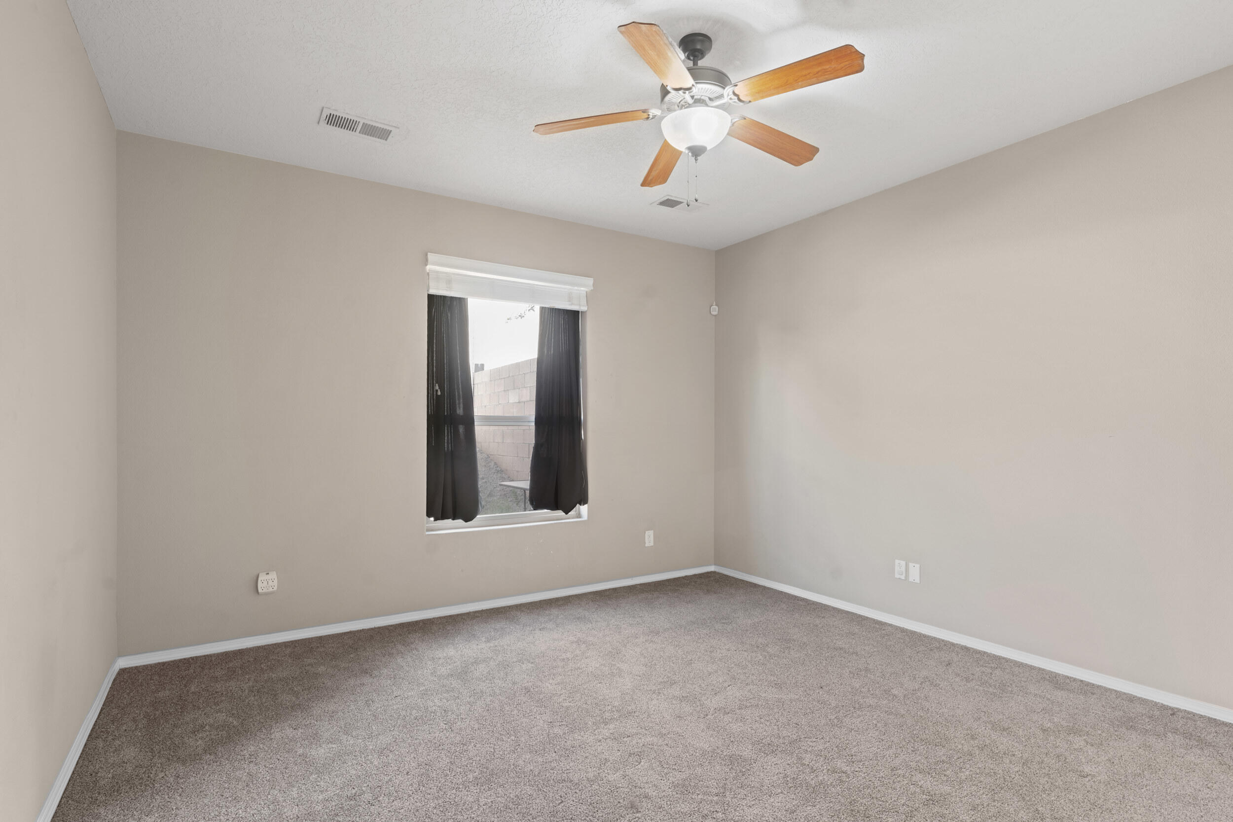 908 SELLERS Drive NE